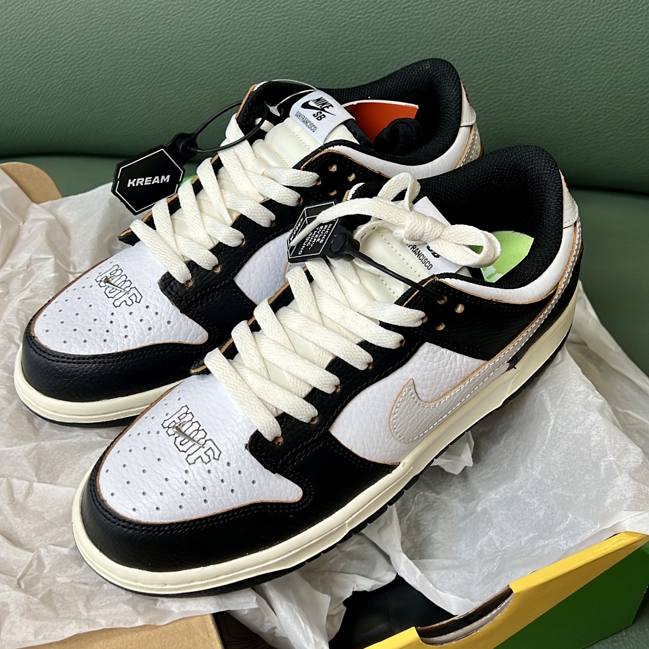 Nike x HUF SB Dunk Low San Francisco 착용 스타일