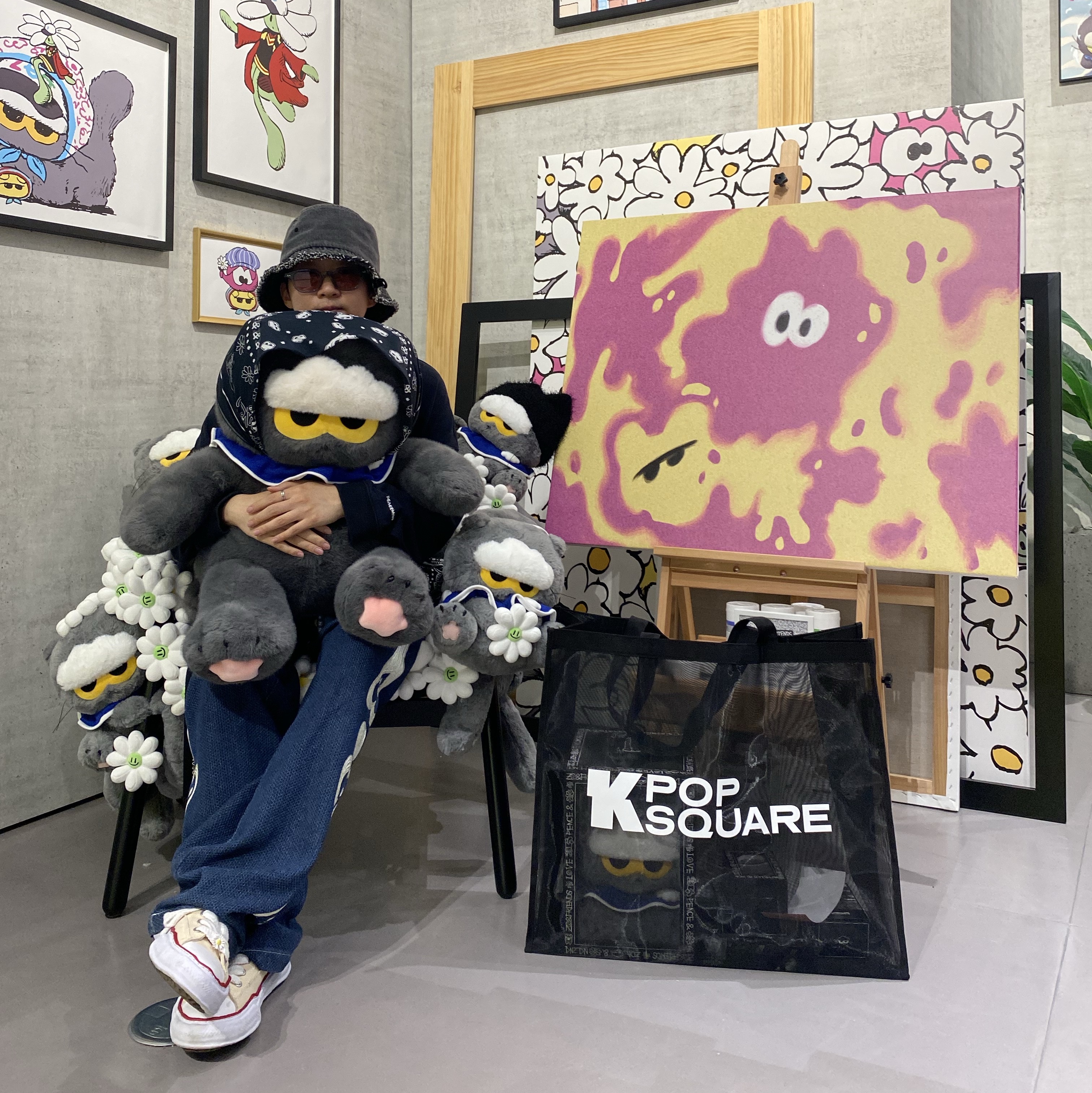 Zo&Friends Zoa Big Plush Grey, Maison Mihara Yasuhiro Peterson OG Sole Canvas Low-top Sneakers Natural 착용 스타일 - 1