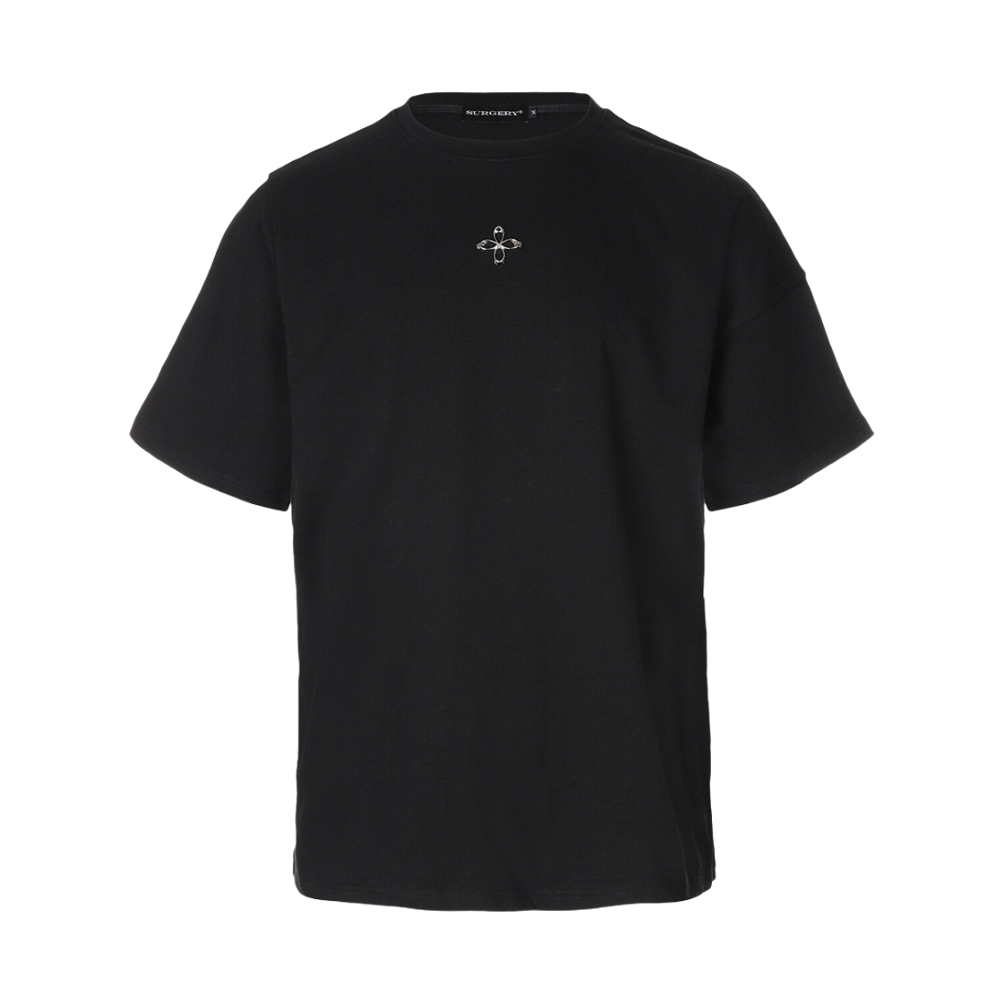 써저리 언발런스 메탈 클로버 로고 티셔츠 블랙(Surgery Unbalance Metal Clover Logo T-Shirt Black)