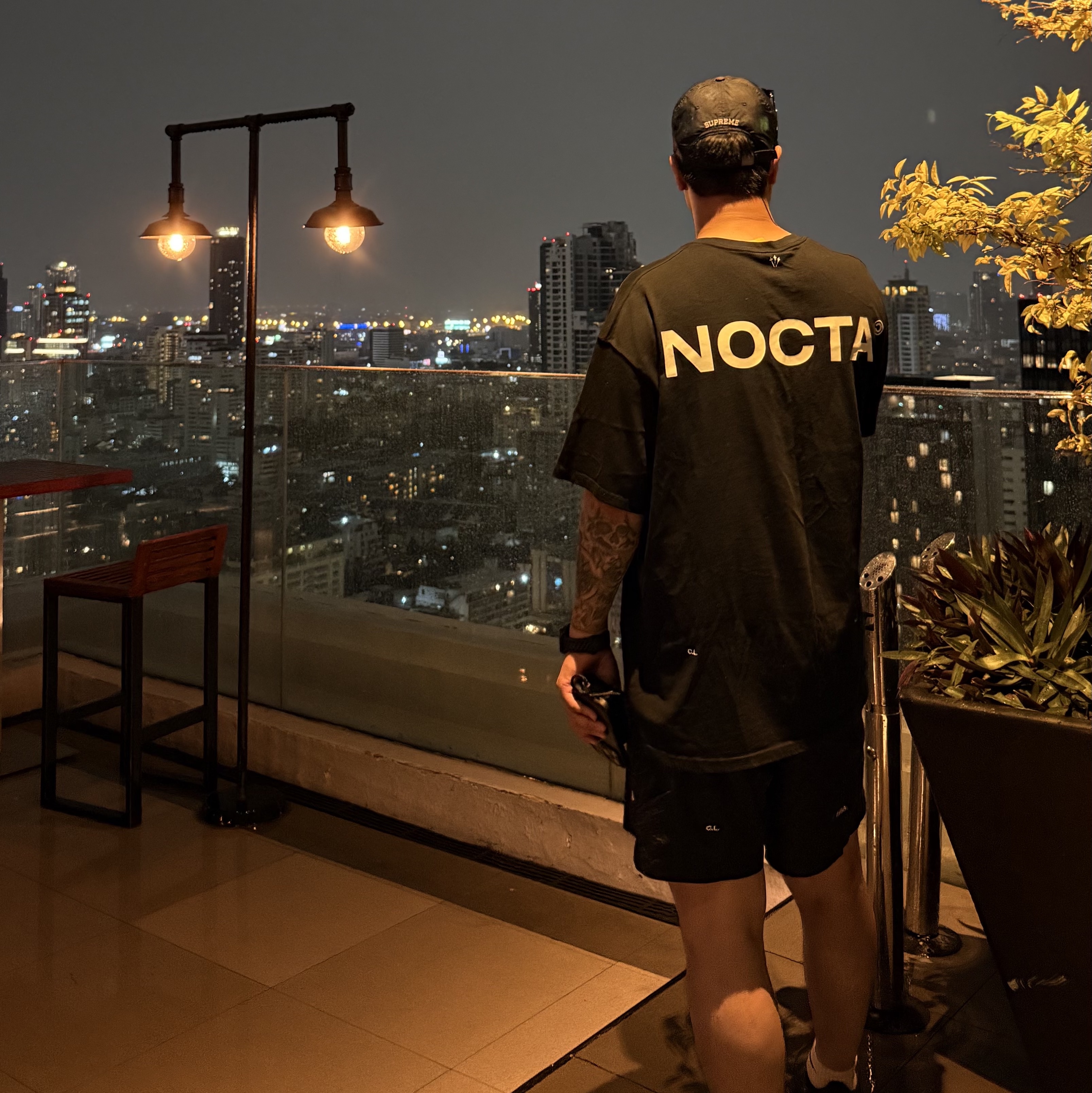 Supreme x Stone Island Painted Camo Nylon 6-Panel Black - 20FW, Nike x Drake Nocta Max 90 T-Shirt Black (FN7663-010) 착용 스타일