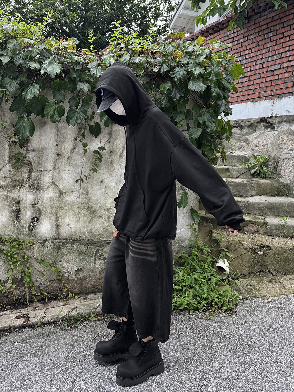 LOSTGARDEN Route Black, Supreme Pigment S Logo 6-Panel Black - 24FW 착용 스타일 - 1