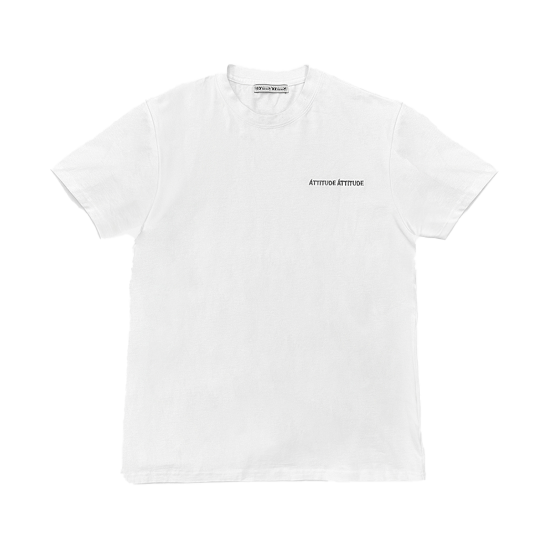 애티튜드 애티튜드 로고 엠브로이더리 티셔츠 숏슬리브 화이트(AA Logo Embroidery T-shirts Short Sleeve White)
