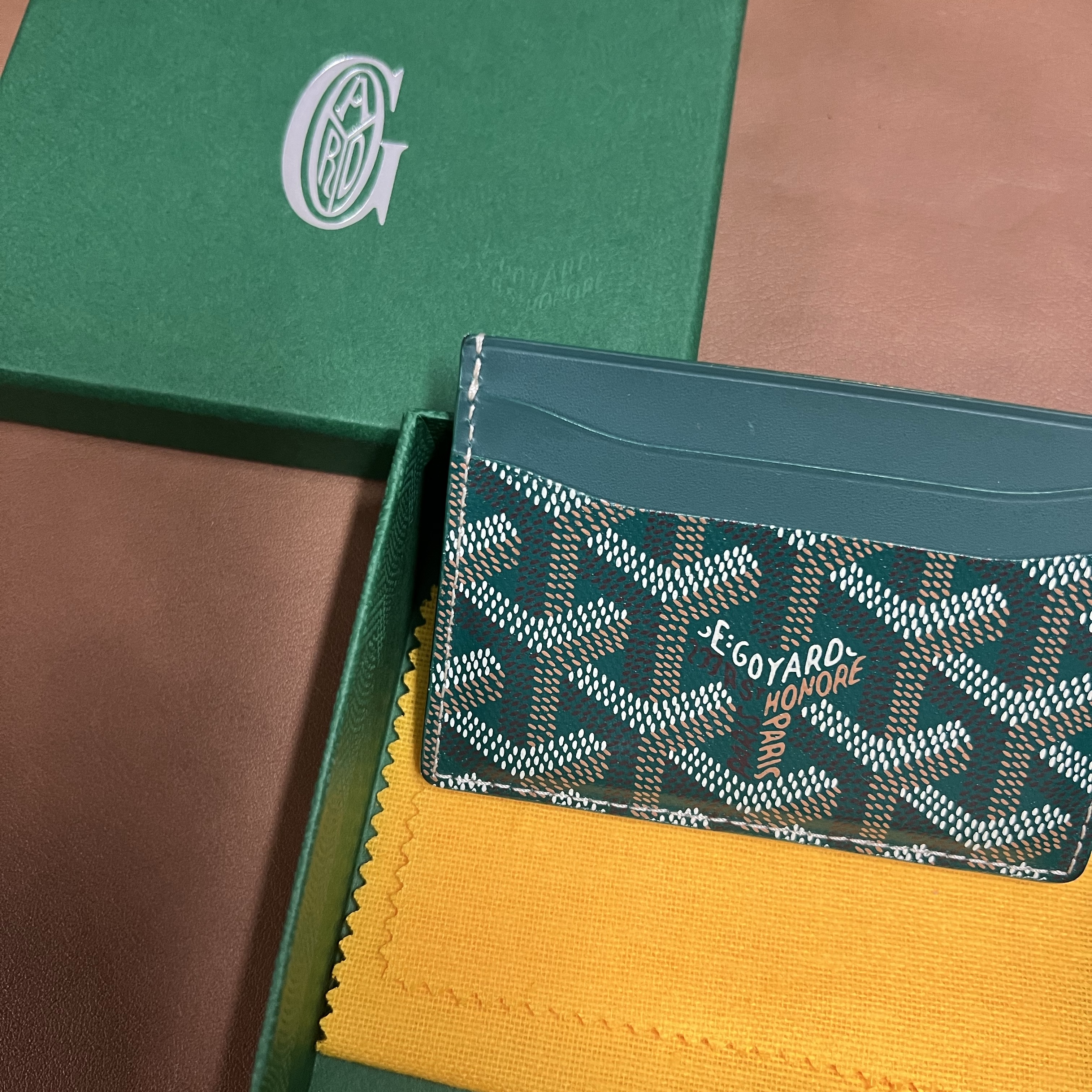Goyard Saint Sulpice Card Holder Green 착용 스타일