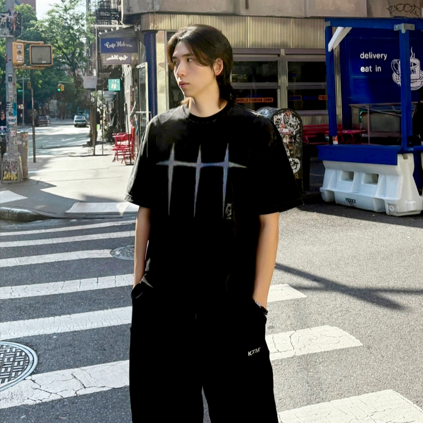 KZM Bermuda Heavy Sweat Pants Black 착용 스타일