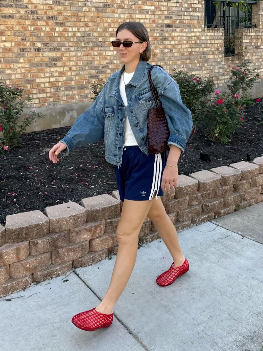 (W) Zara Z1975 Denim Jacket with Patch Pockets Mid Blue, Adidas Waffle Shorts Navy - KR Sizing 착용 스타일