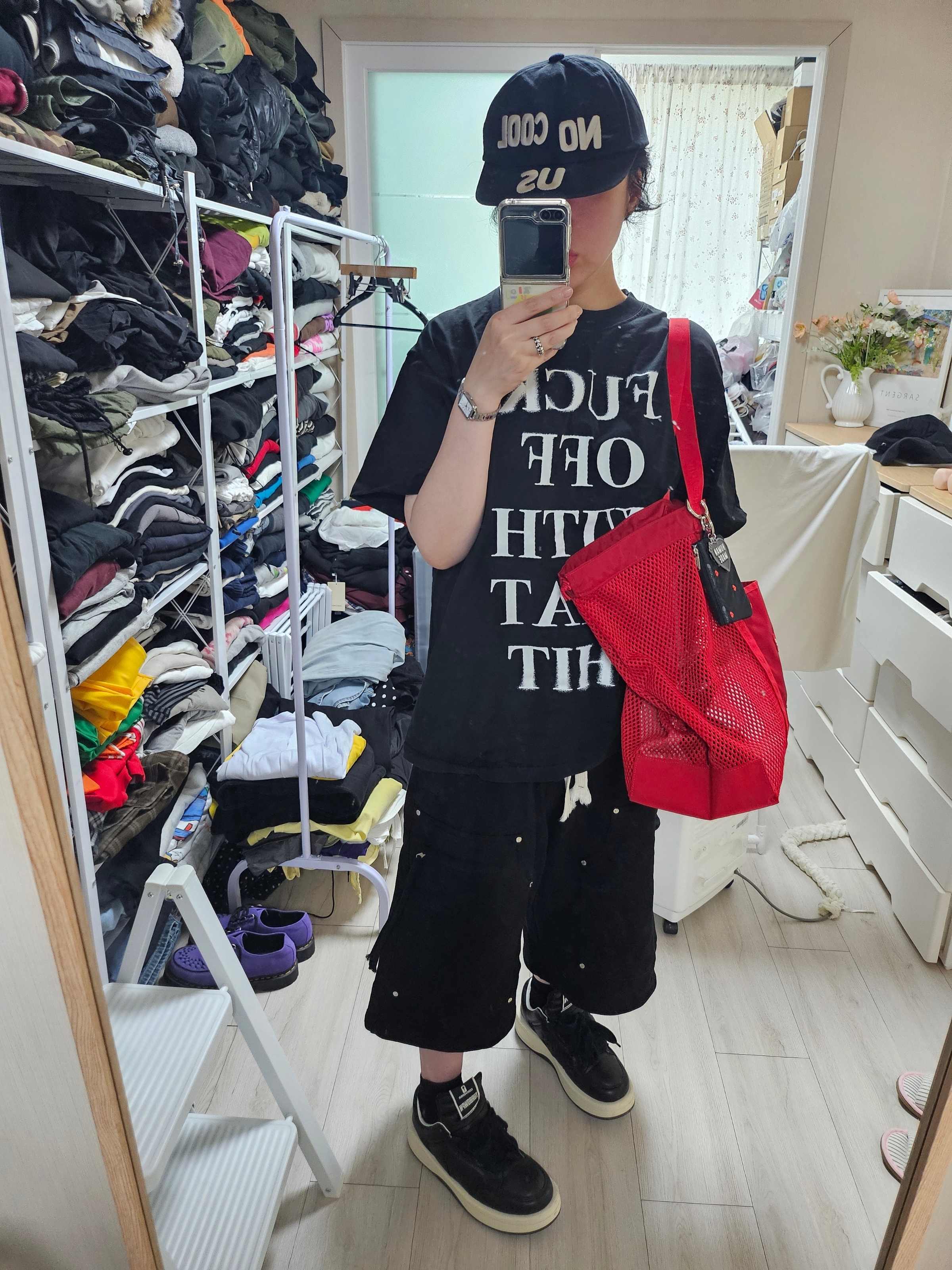 Casio LTP-V009D-7E, Supreme Mesh Tote Bag Red - 25SS 착용 스타일 - 1