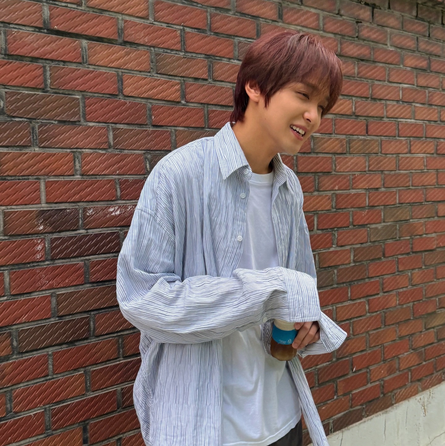 Nonnod Flexible string tucked stripe shirt Navy, Nonnod Flexible string tucked stripe shirt Sky blue 착용 스타일