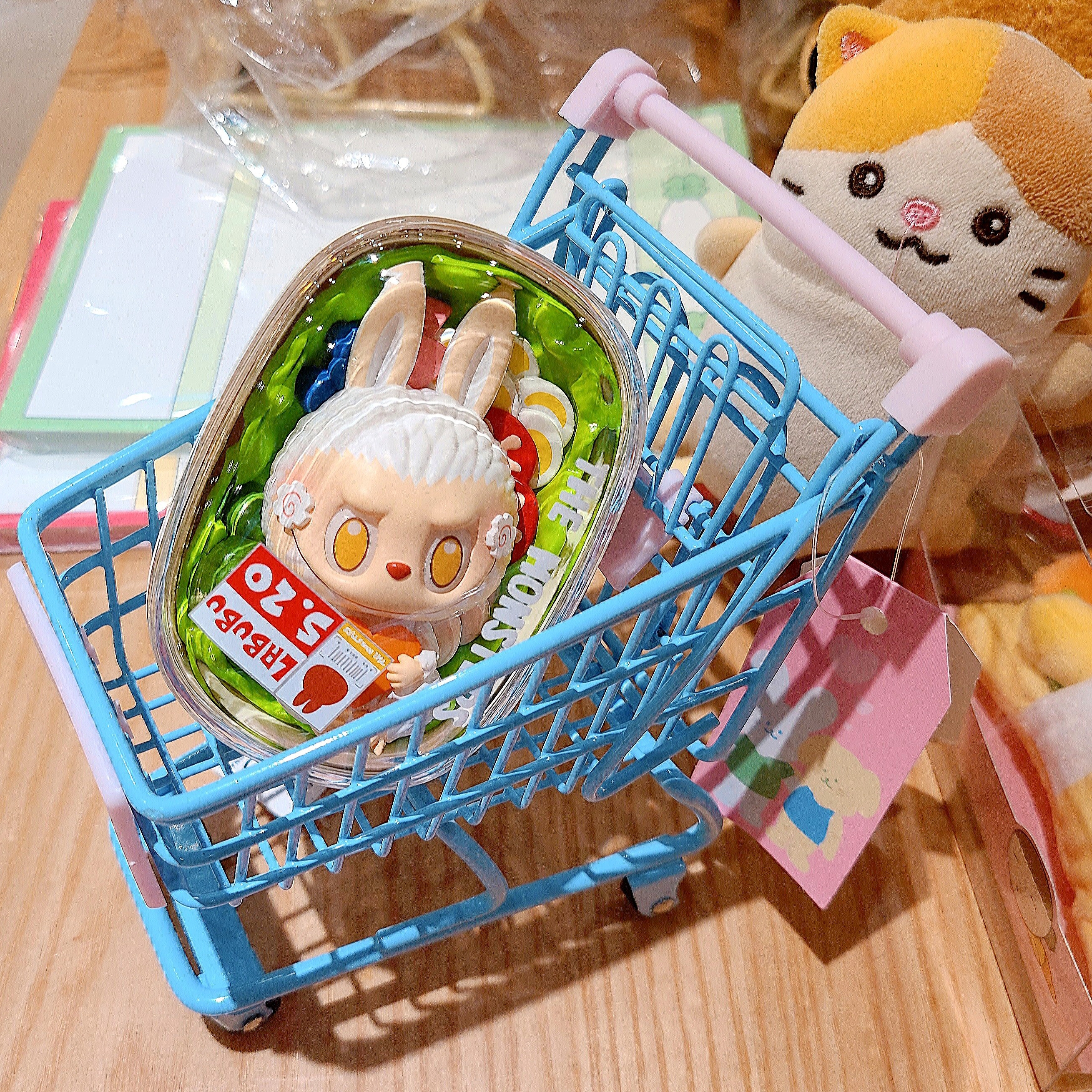 Pop Mart Labubu The Monsters Wacky Mart Series Figures Salad (Opened Case) 착용 스타일