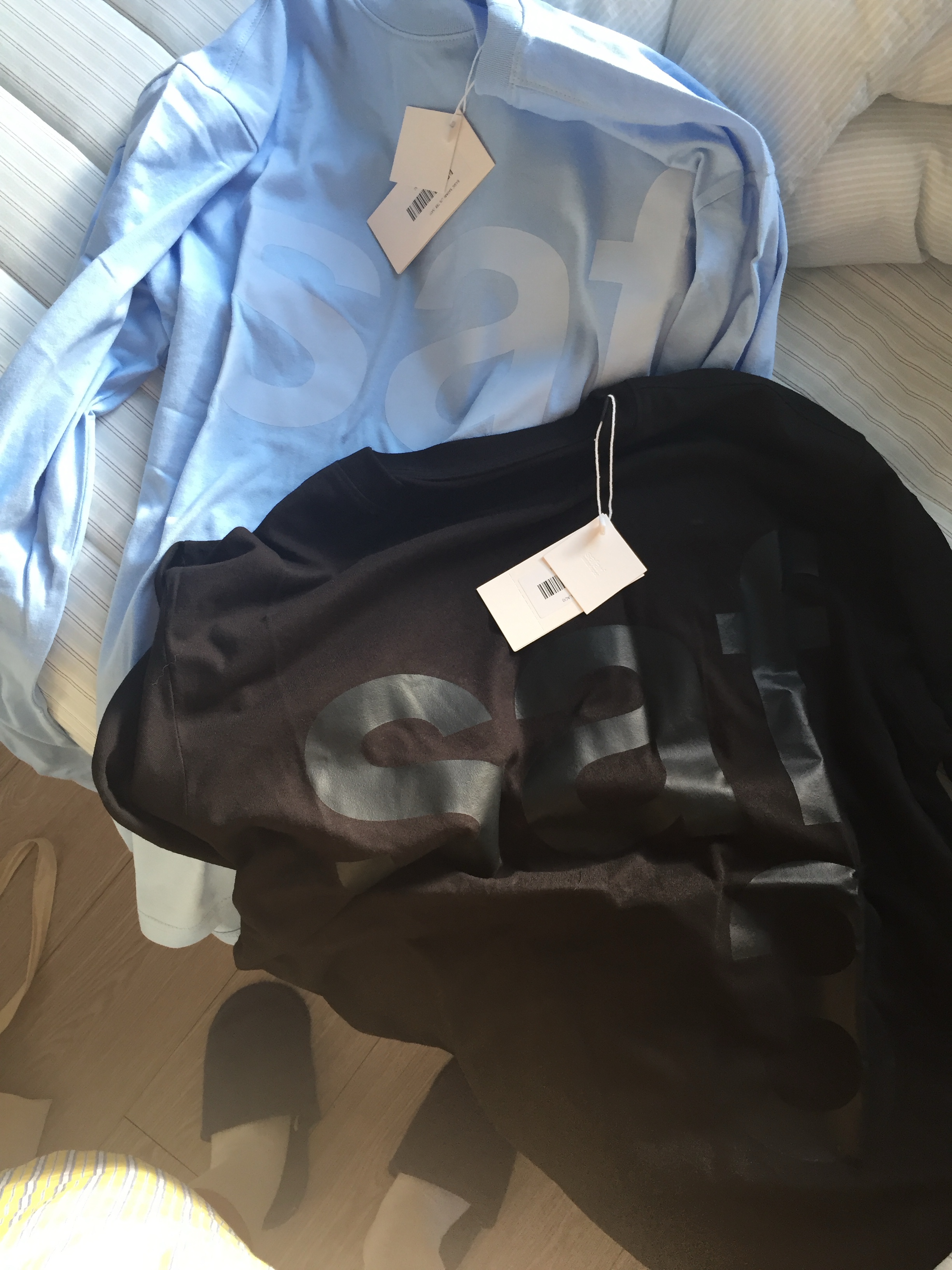 [예약 배송][KREAM 단독] Safarispot Basic Safari LS T-Shirt Black, [예약 배송][KREAM 단독] Safarispot Basic Safari LS T-Shirt Sky 착용 스타일 - 2