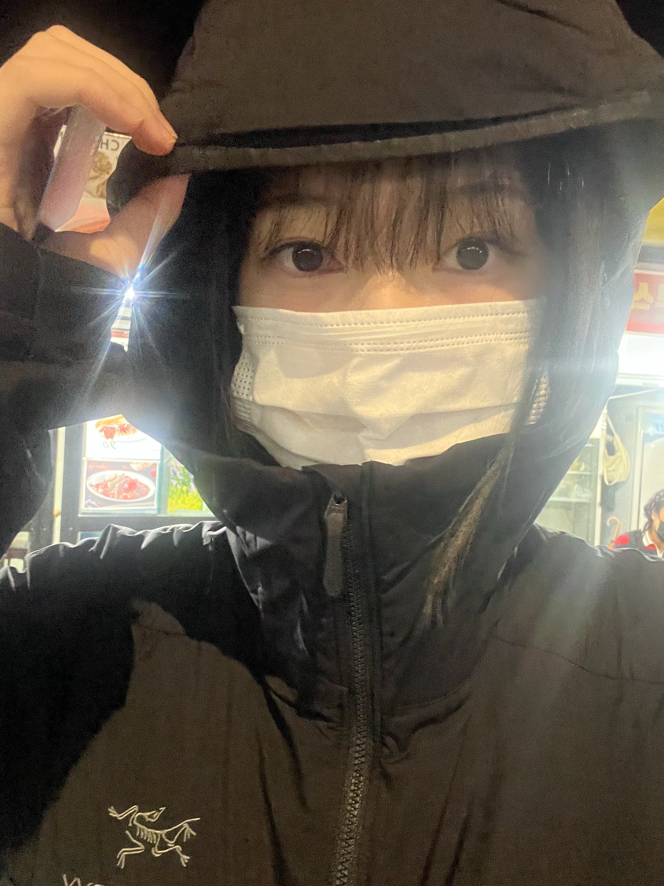 Arc'teryx Atom Hoody Black 착용 스타일 - 1