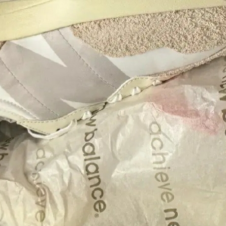 (W) New Balance 327 White Moonbeam 착용 스타일