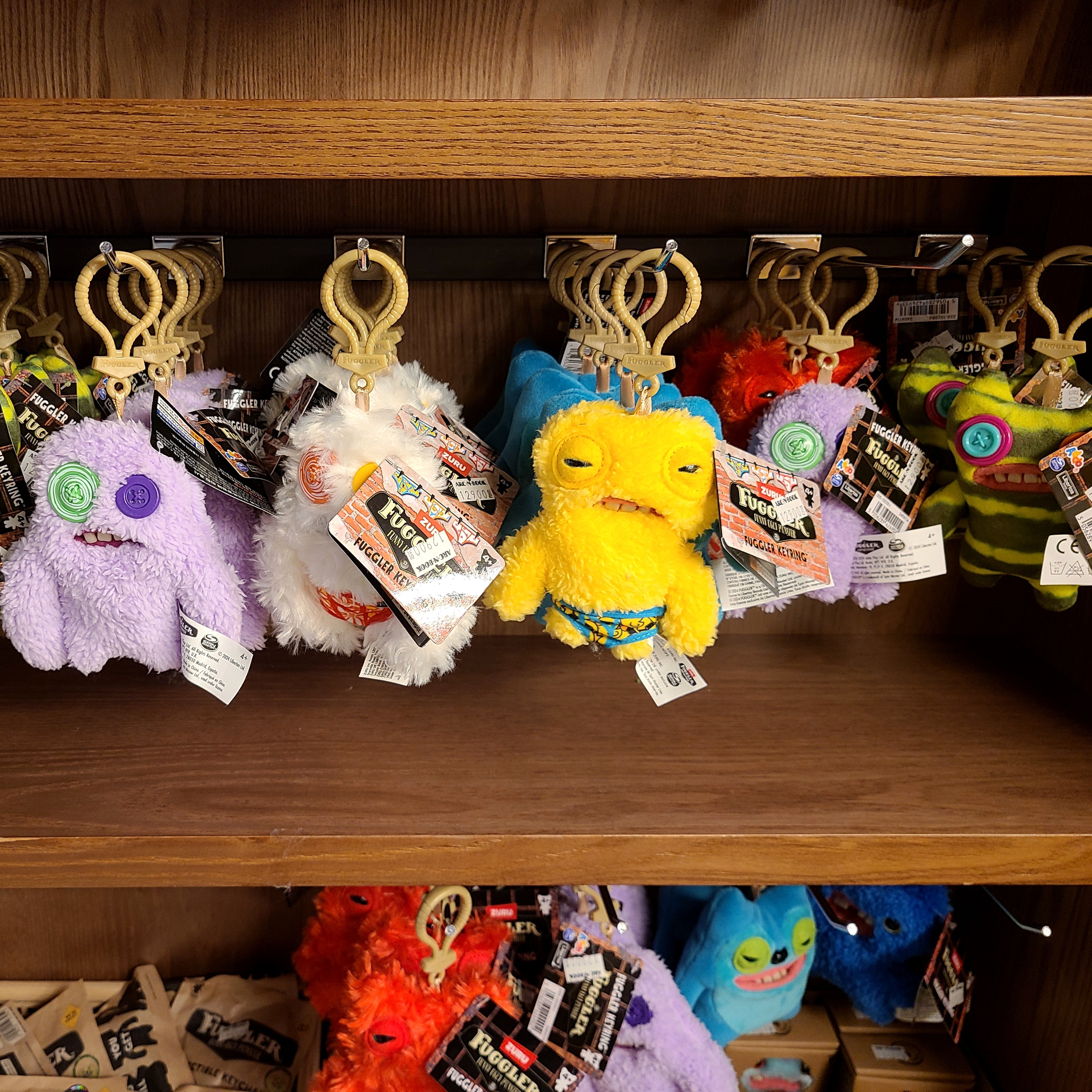 Fuggler Sasquoosh Keyring Lilac 착용 스타일 - 2