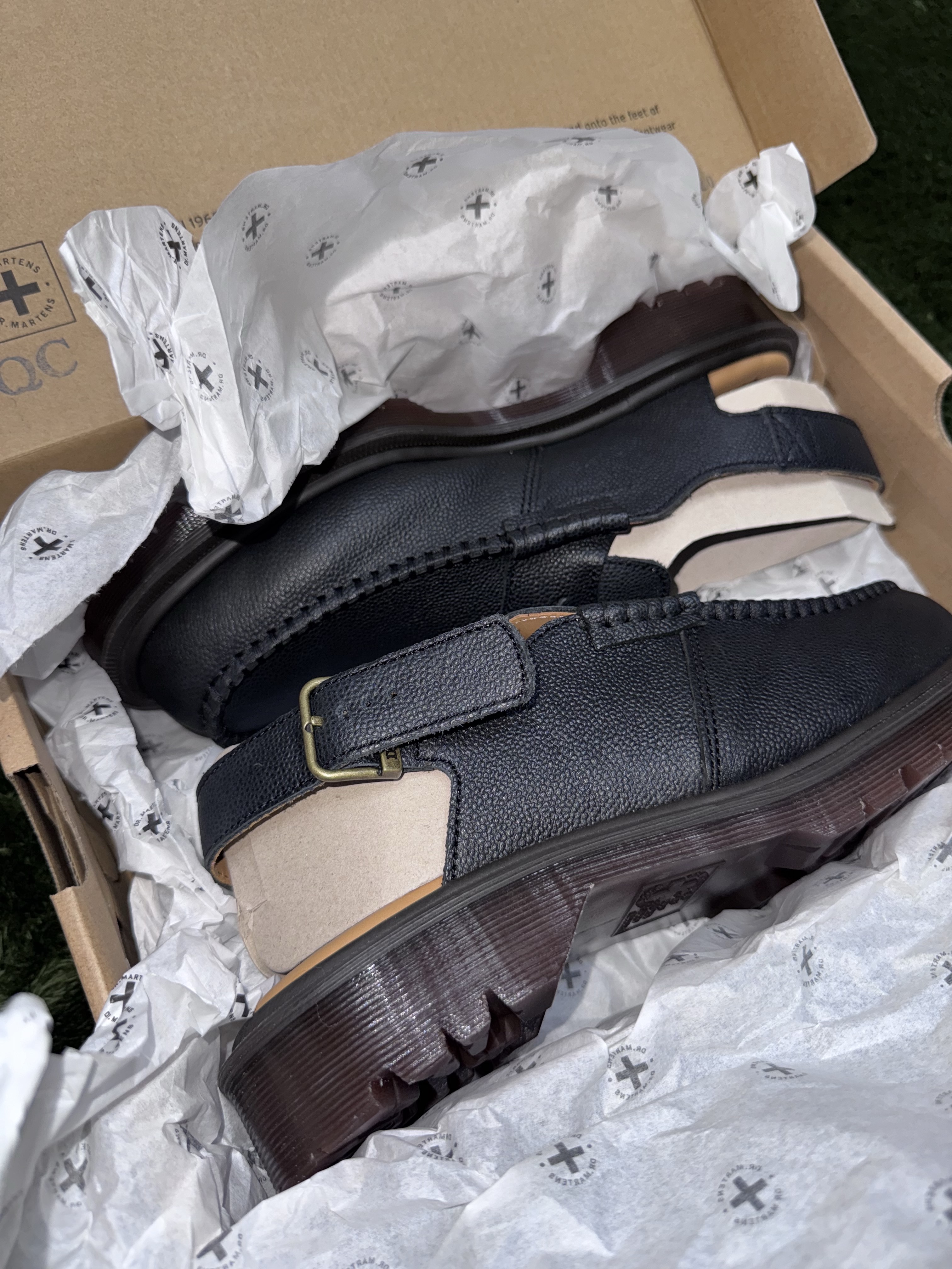 Dr. Martens Penton Westminster Leather Slingback Black 착용 스타일 - 8