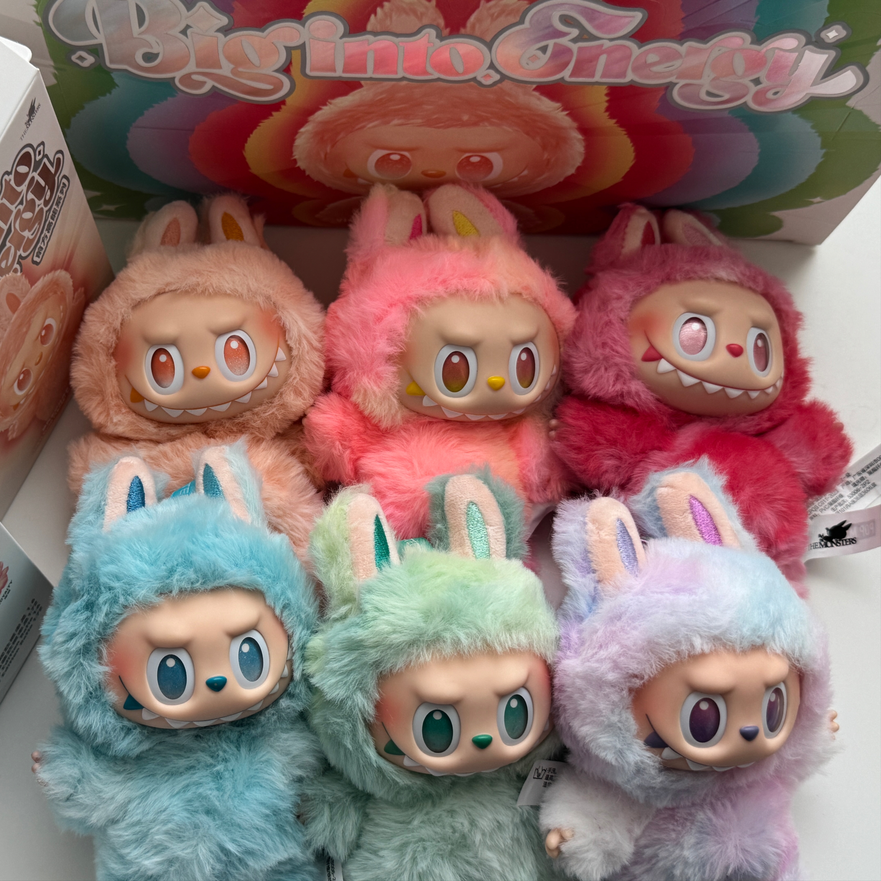 Pop Mart Labubu The Monsters Highlight Series Sealed Case (6 Blind Boxes), Pop Mart The Monsters Labubu Tasty Macarons Series Sealed Case (6 Blind Boxes) 착용 스타일 - 3