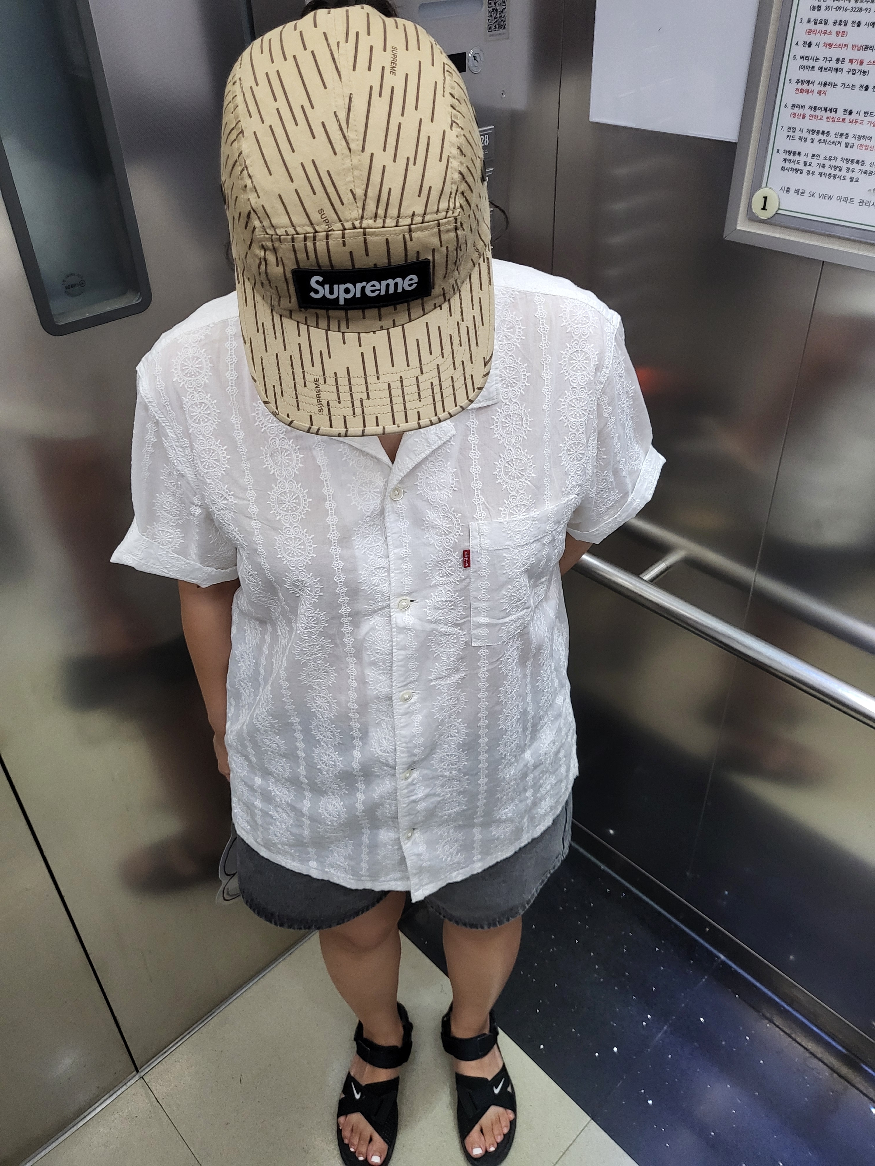 Supreme Military Camp Cap Tan Raindrop - 24FW, Nike ACG Air Deschutz+ Black and Grey Fog 착용 스타일