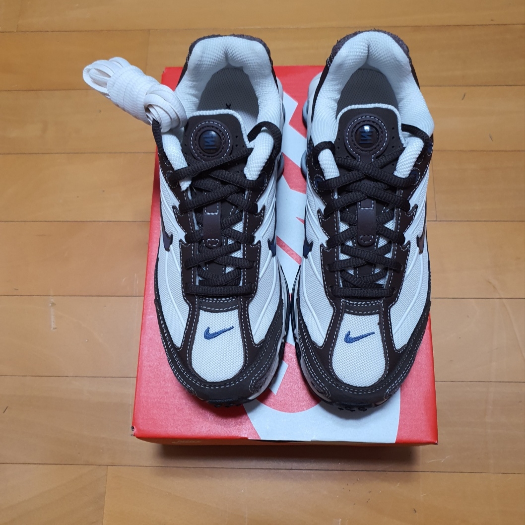 Nike Shox Ride 2 Baroque Brown Diffused Blue 착용 스타일