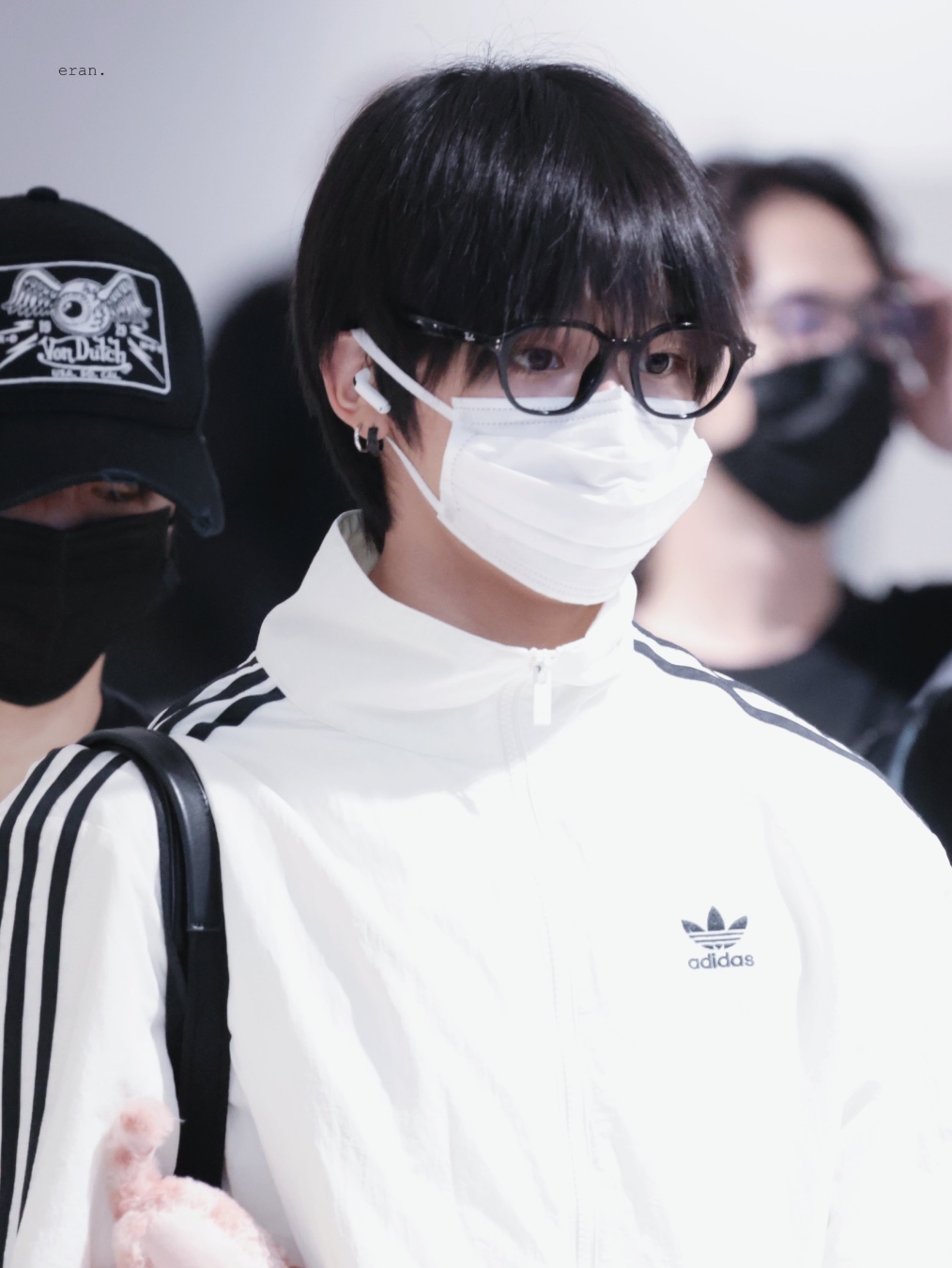 Adidas Originals Firebird Track Top Off White - KR Sizing 착용 스타일 - 2