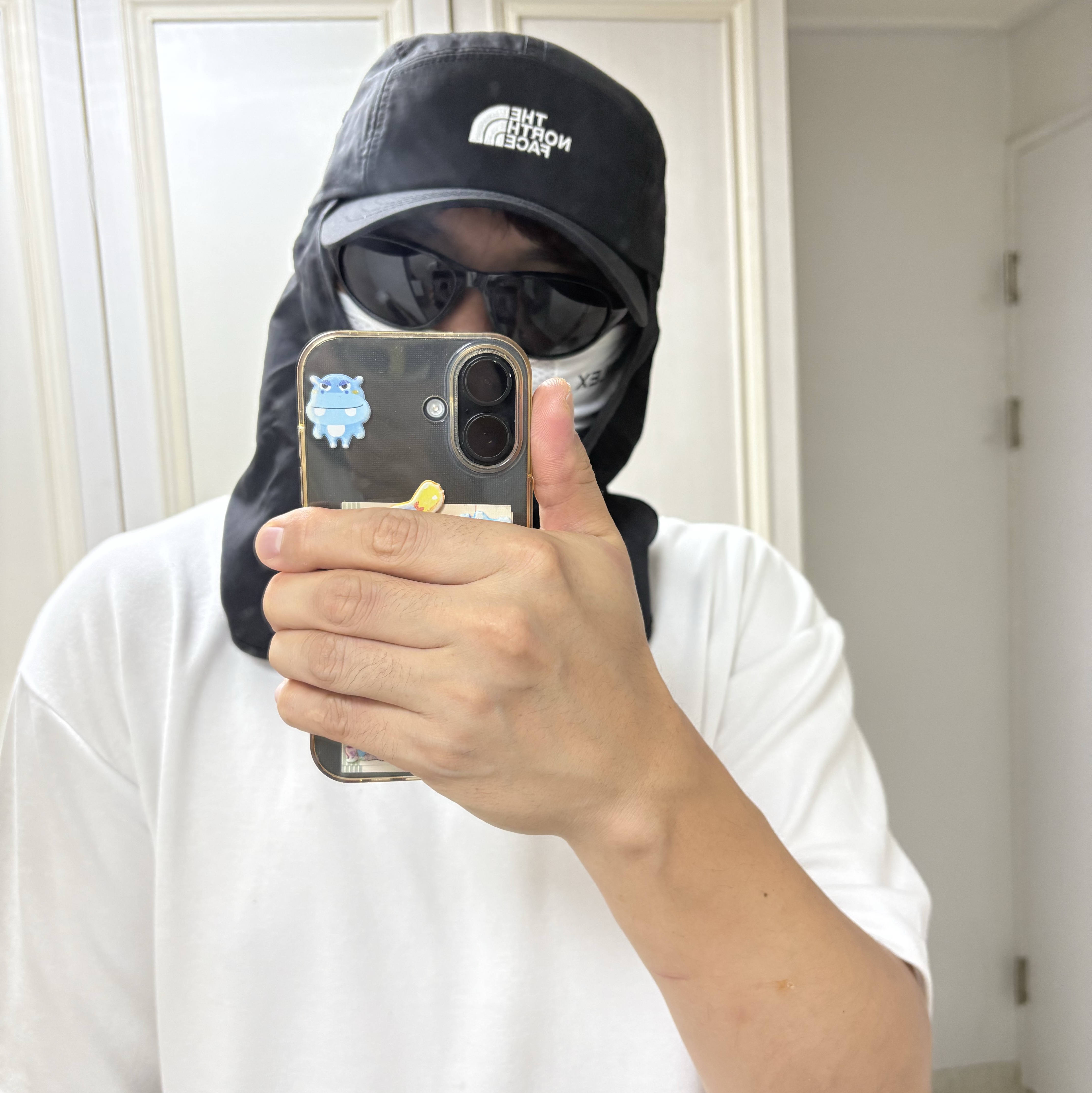 Montbell Trekking Glasses Black Grey, The North Face Eco Light Shield Cap Black 착용 스타일