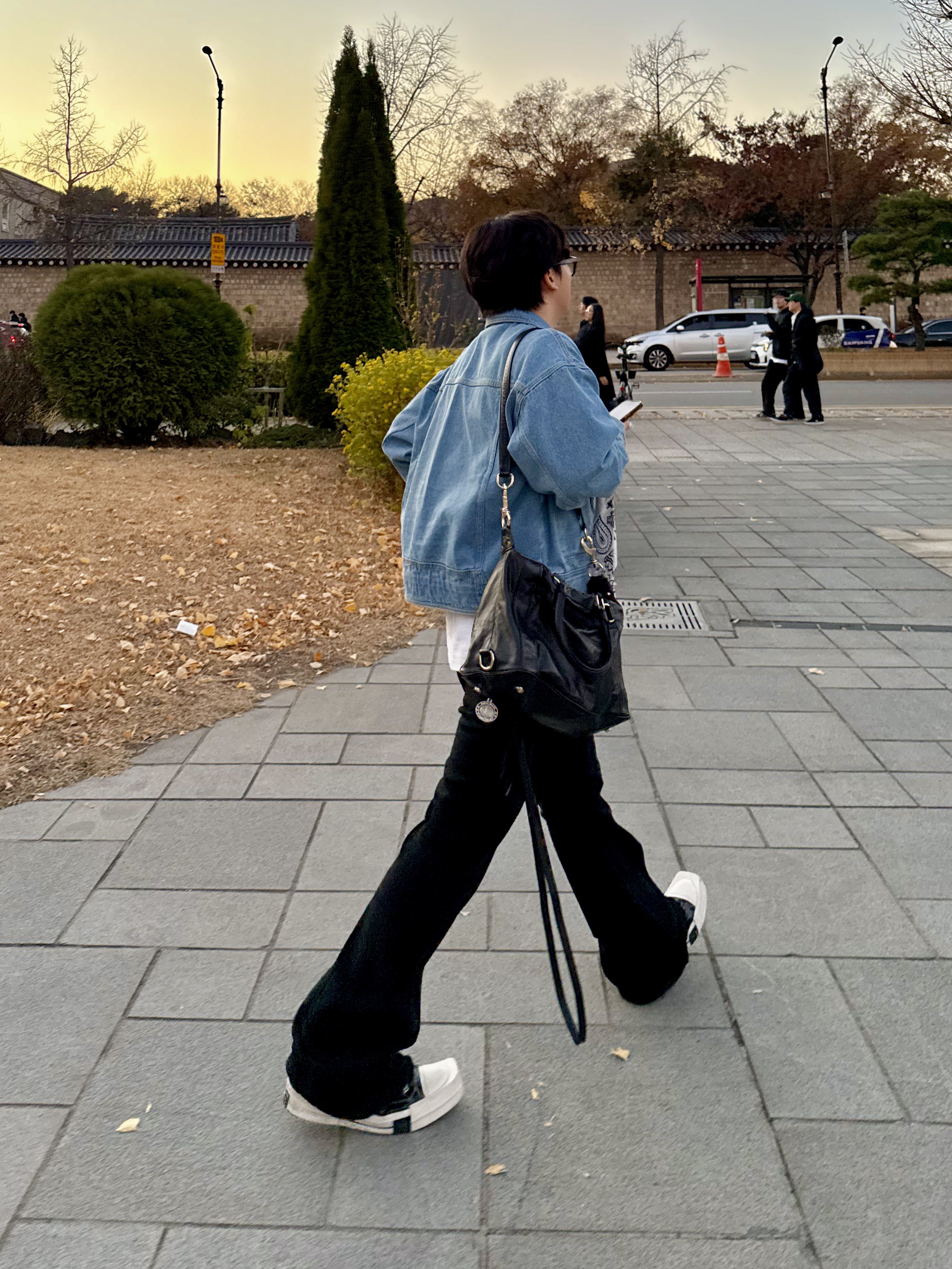 Converse x Drkshdw Turbodrk Chuck 70 Hi Black Lacquered Denim 착용 스타일 - 1