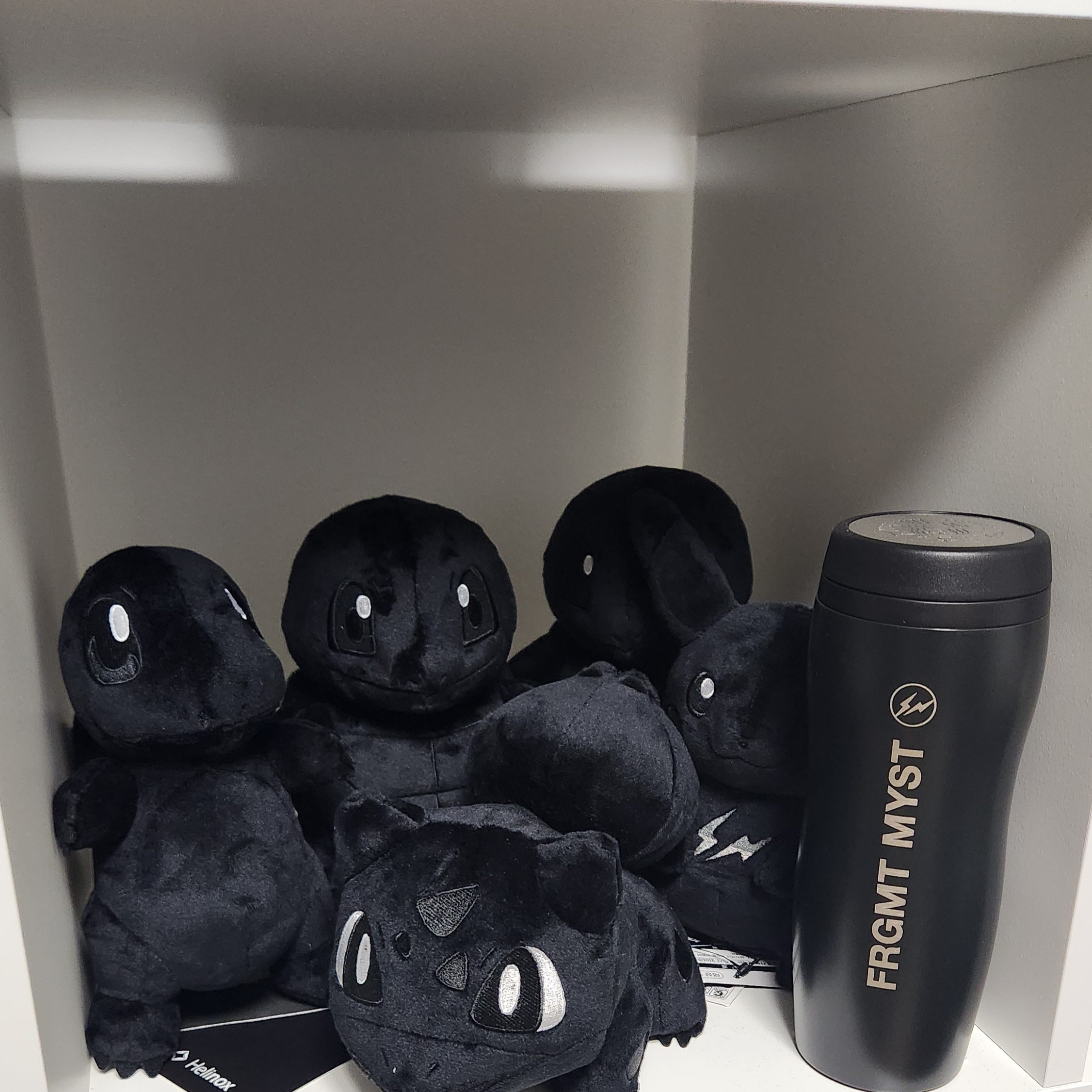 希少 FRAGMENT x POKEMON THUNDERBOLT PROJECT ZENIGAME Mサイズ