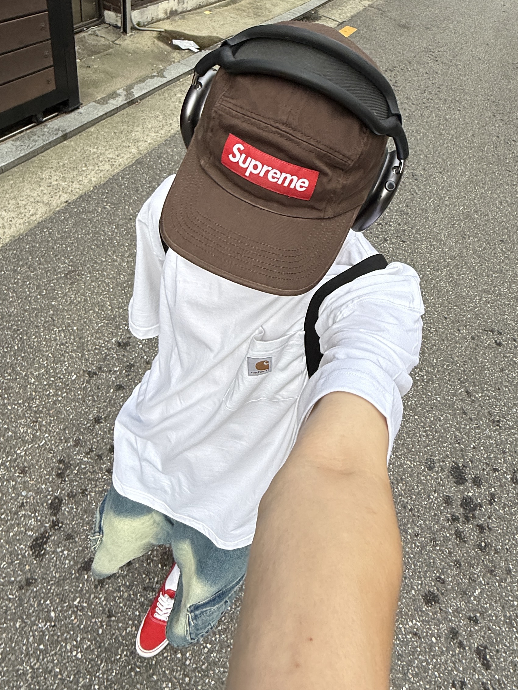 Vans Authentic Red, Carhartt Loose Fit Heavyweight Regular Short Sleeve Pocket T-Shirt White 착용 스타일 - 2