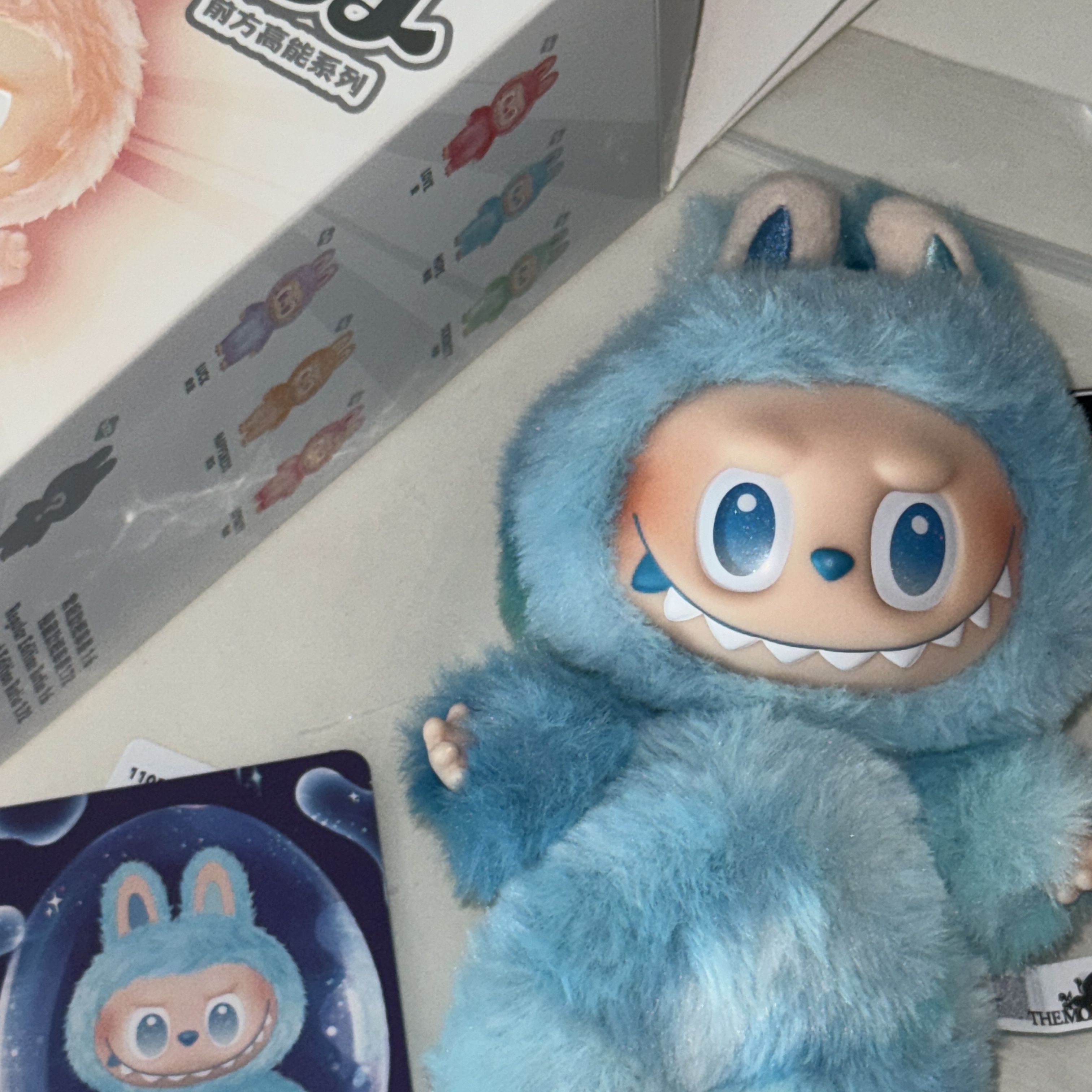 Pop Mart Labubu The Monsters Highlight Series Hope Keyring (Opened Case) 착용 스타일