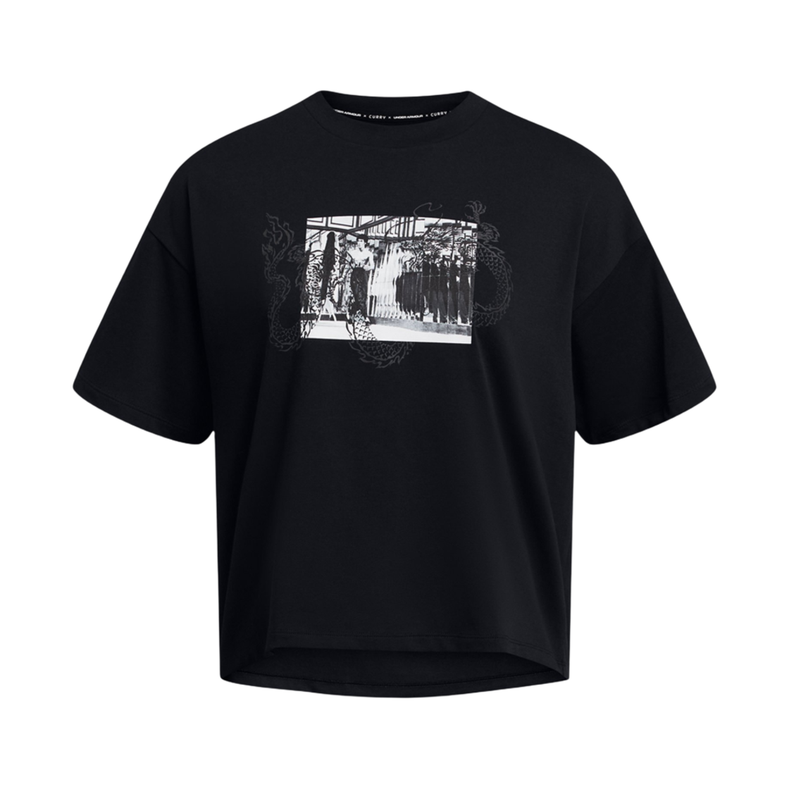 (W) 언더아머 x 브루스 리 커리 루나 뉴 이어 퓨처 드래곤 숏슬리브 티셔츠 블랙((W) Under Armour x Bruce Lee Curry Lunar New Year Future Dragon Short Sleeve T-Shirt Black) - 1