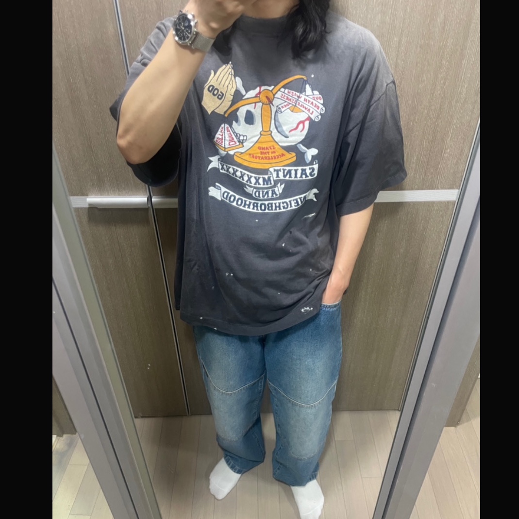 Neighborhood x Saint Mxxxxxx STHD Pray T-Shirt Black - 25SS, Supreme x Dickies Double Knee Baggy Jean Washed Indigo - 23FW 착용 스타일