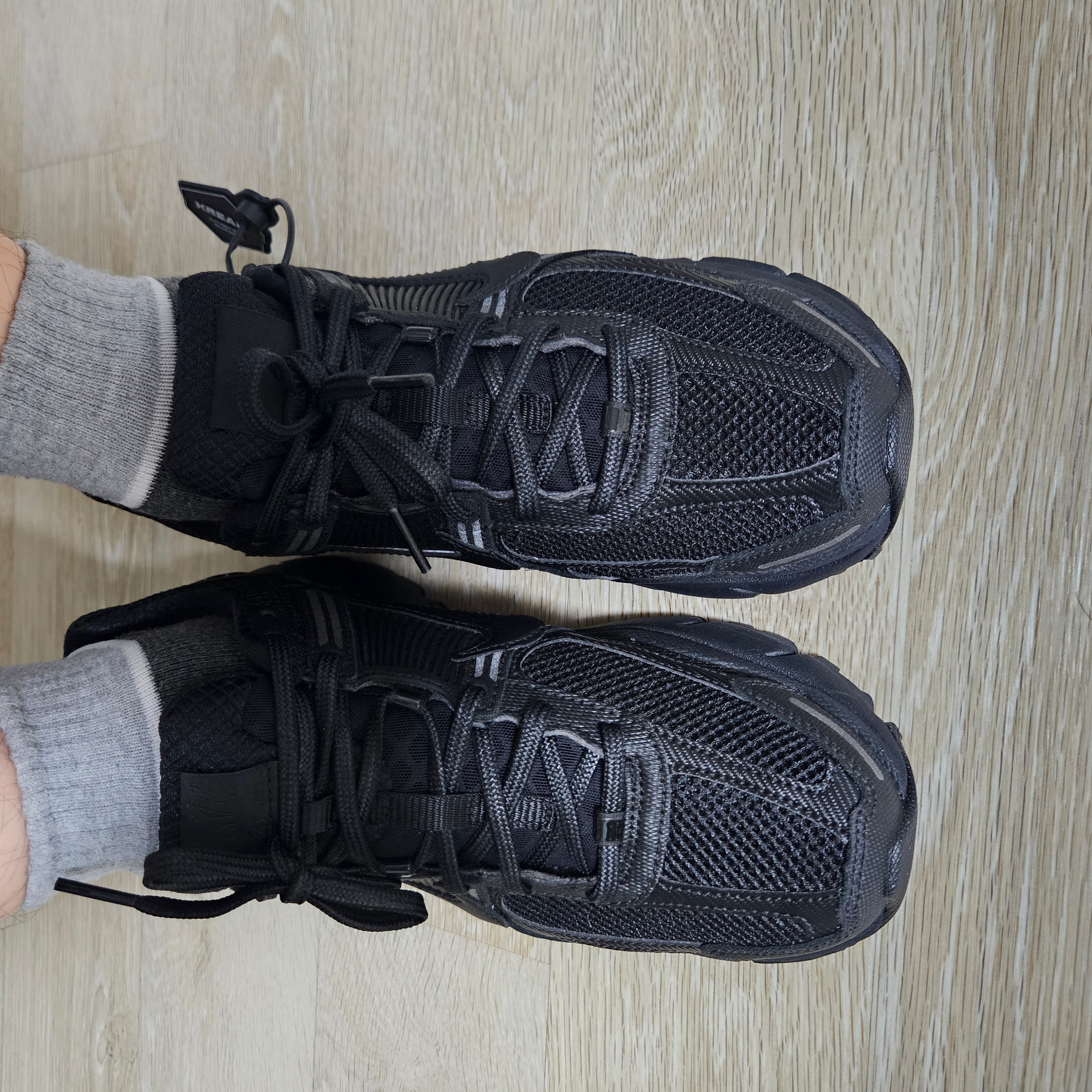 Nike Zoom Vomero 5 SP Black 착용 스타일