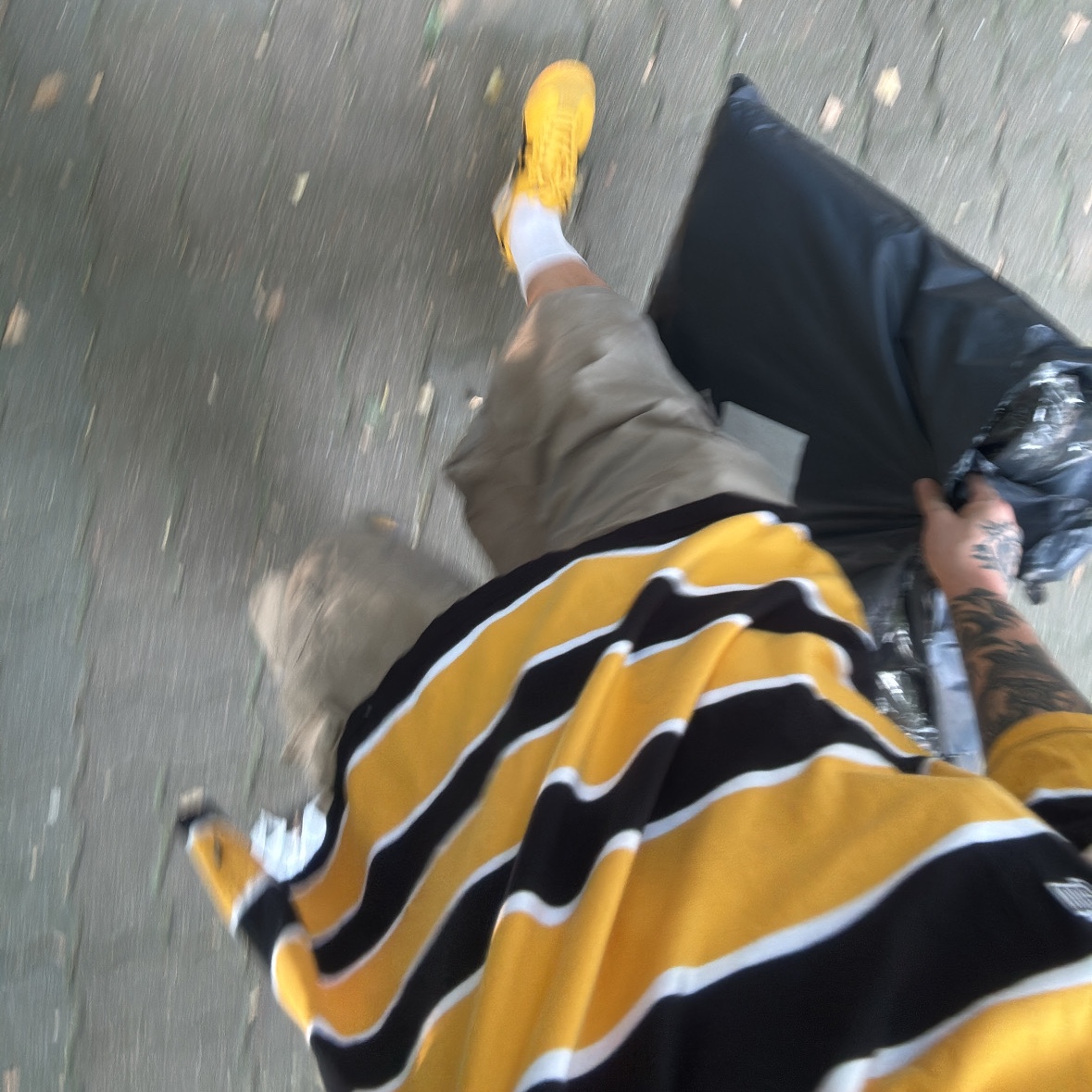 Onitsuka Tiger Mexico 66 Yellow Black 착용 스타일