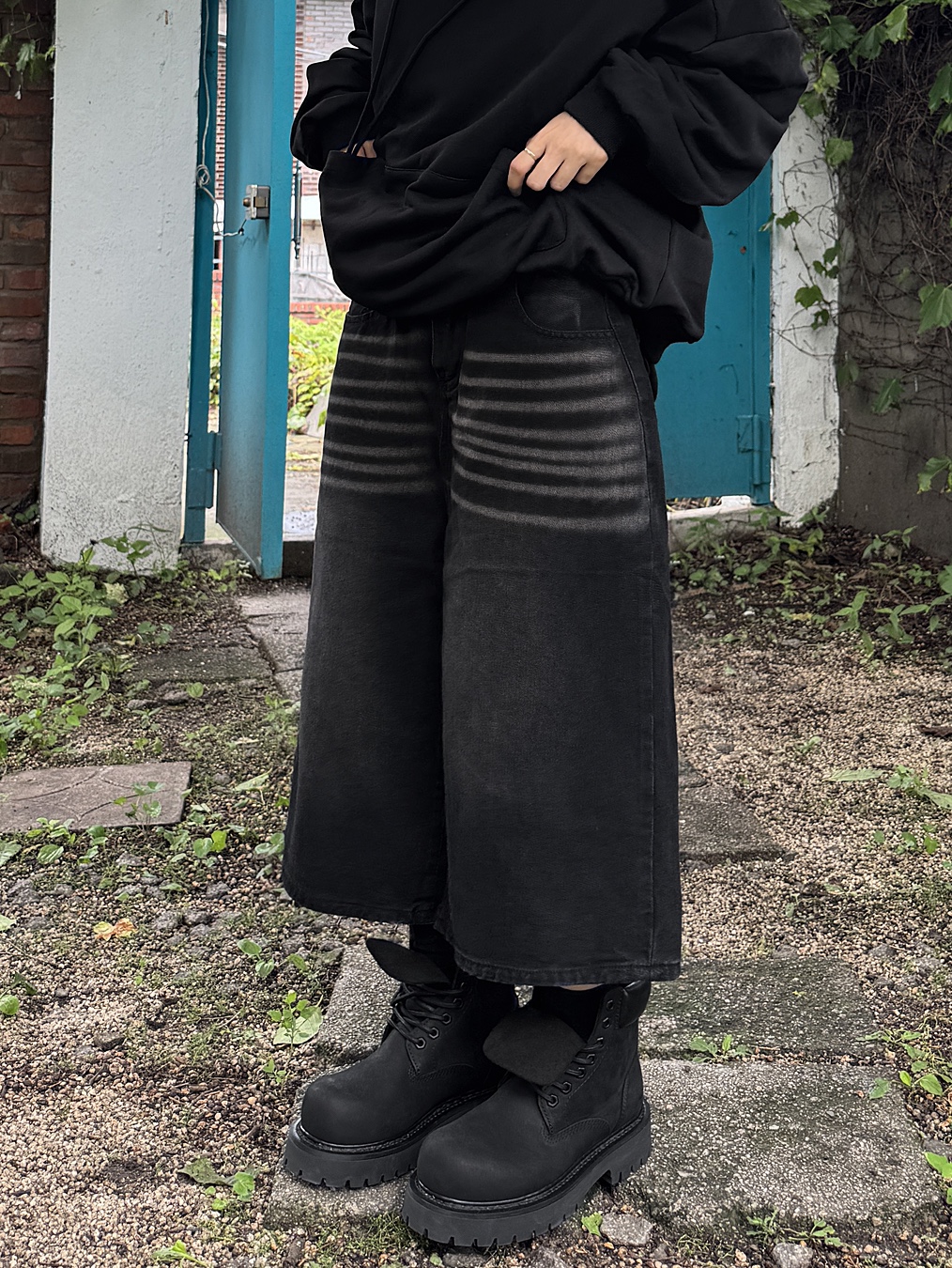 LOSTGARDEN Route Black, Supreme Pigment S Logo 6-Panel Black - 24FW 착용 스타일 - 4