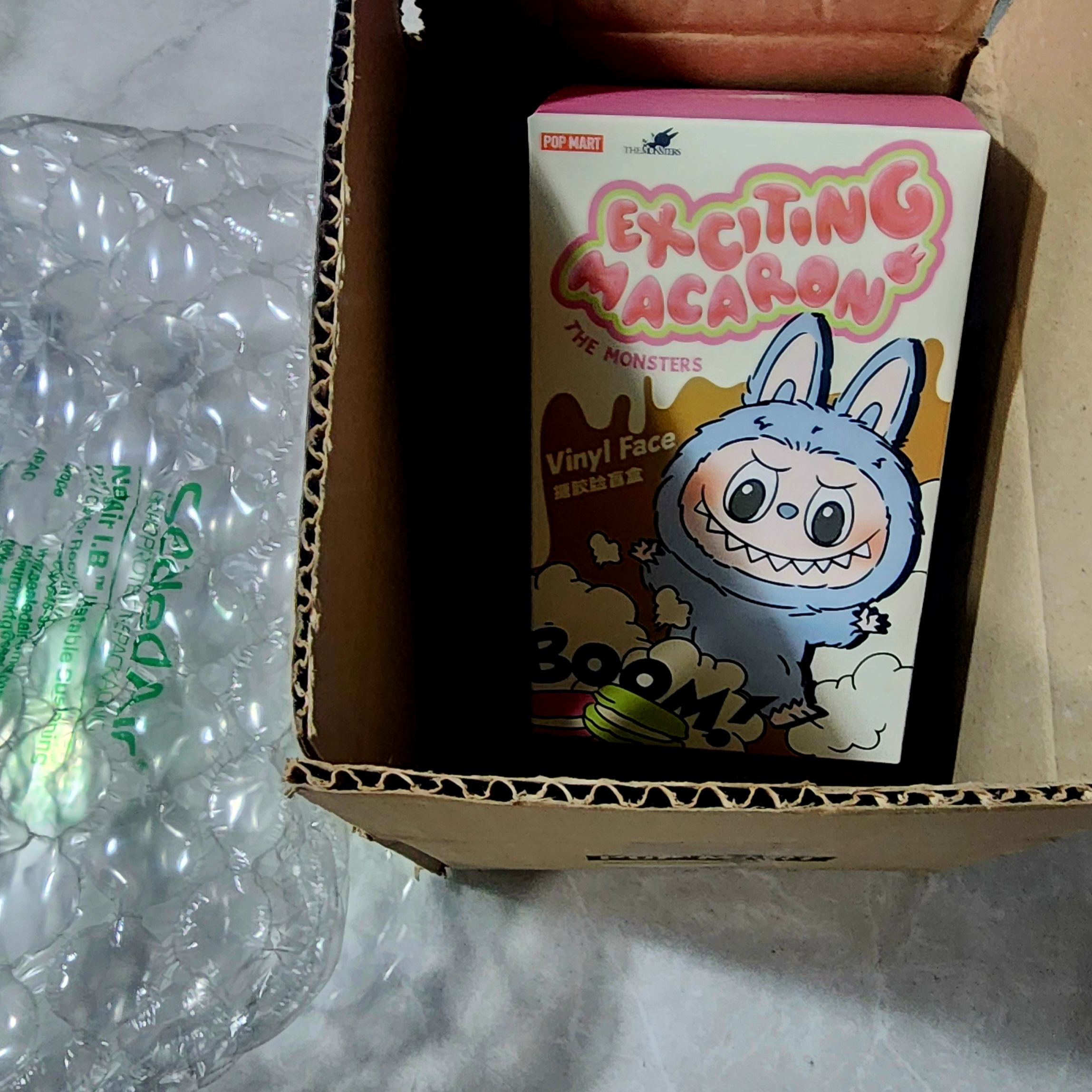 Pop Mart The Monsters Labubu Tasty Macarons Series Sealed Case (1 Blind Box) 착용 스타일 - 1