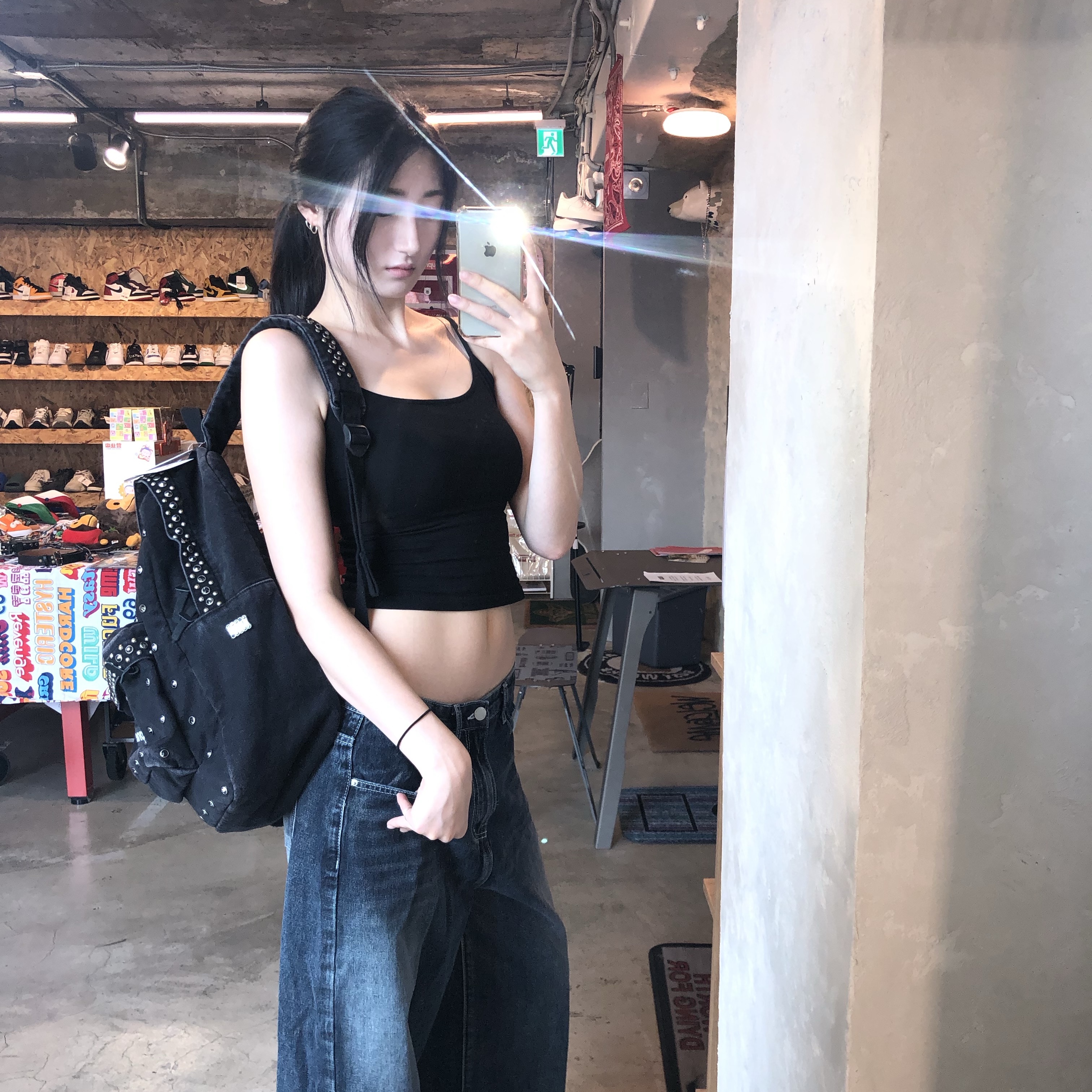 Supreme x B.B. Simon Denim Backpack Woodland Camo - 25SS, Supreme x B.B. Simon Denim Backpack Washed Indigo - 25SS 착용 스타일 - 1