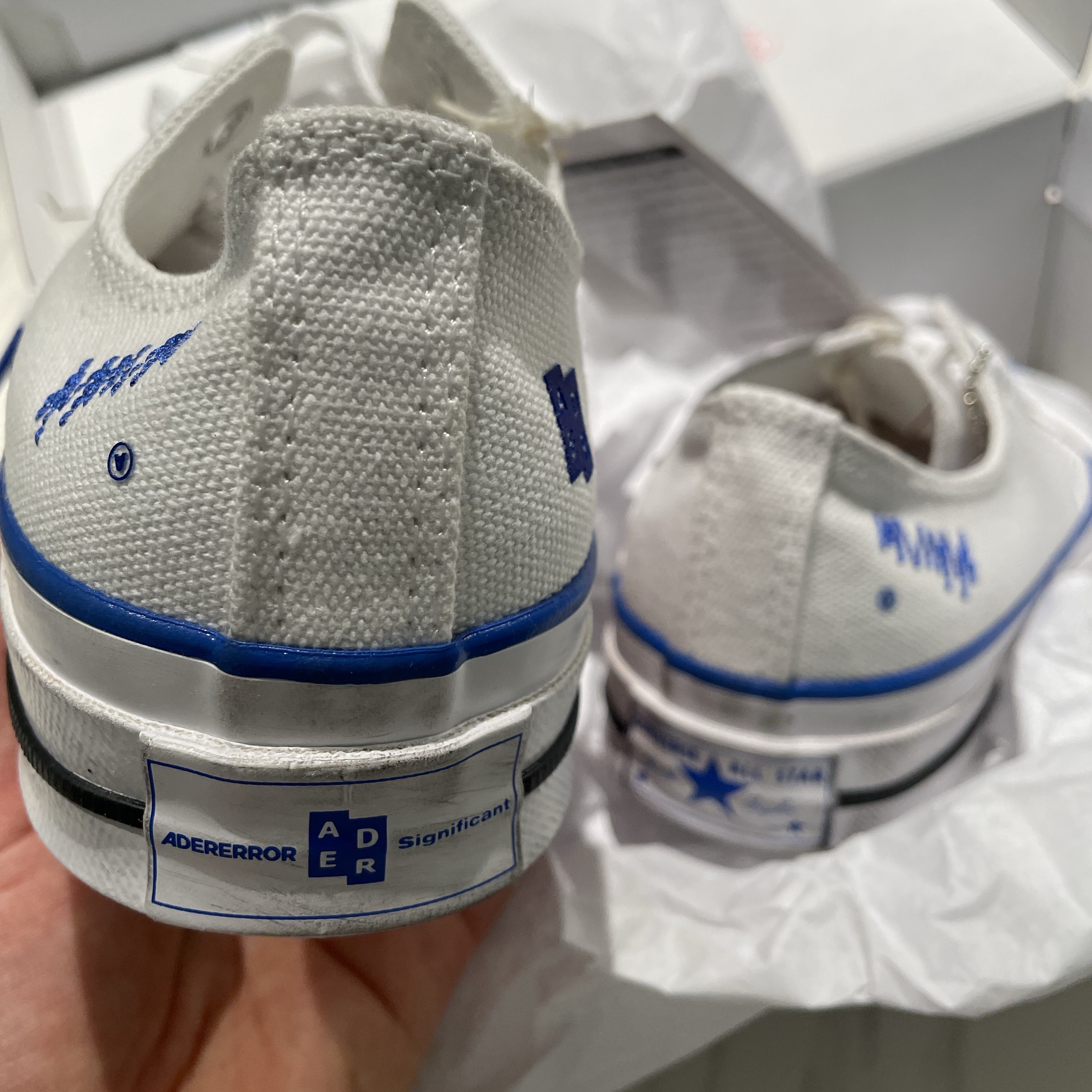 Converse x Ader Error Sig; Chuck 70 Low White Blue 착용 스타일 - 3