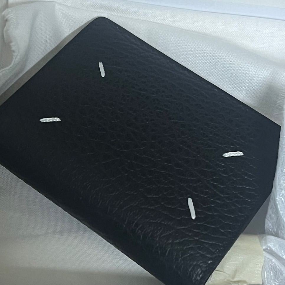 Maison Margiela Keyring Wallet Black 착용 스타일 - 2