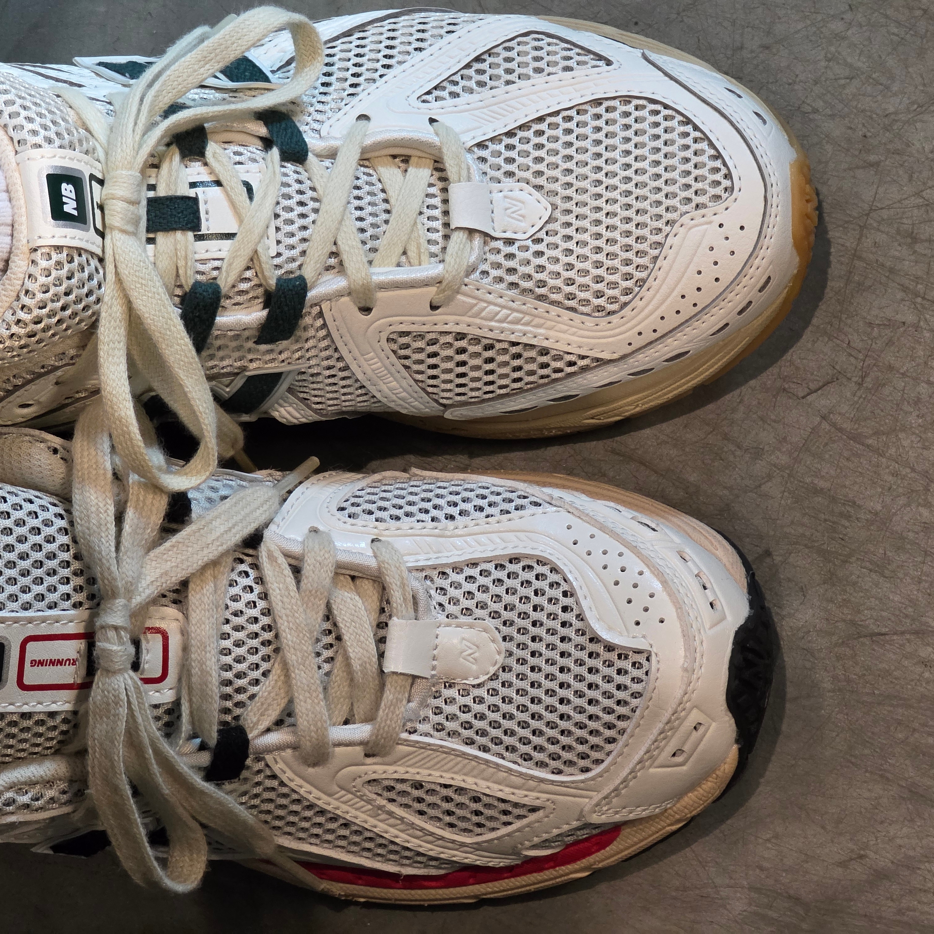 New Balance 1906R Silver Green 착용 스타일 - 1