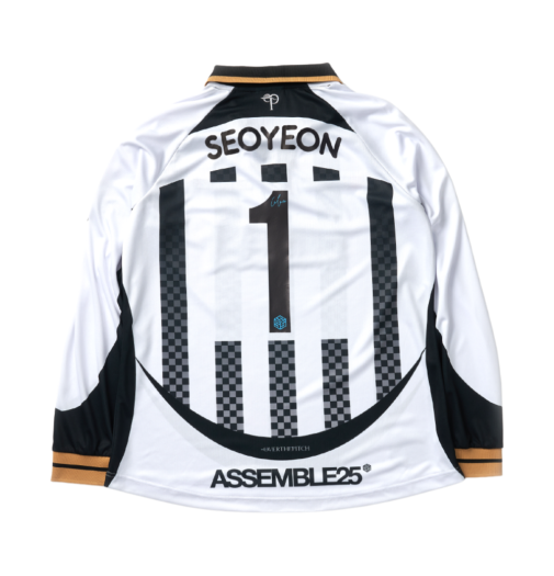 TSPCMD06 tripleS x Over The Pitch TEAM SSS ASSEMBLE 25 Jersey L/S White (Marking ver.)