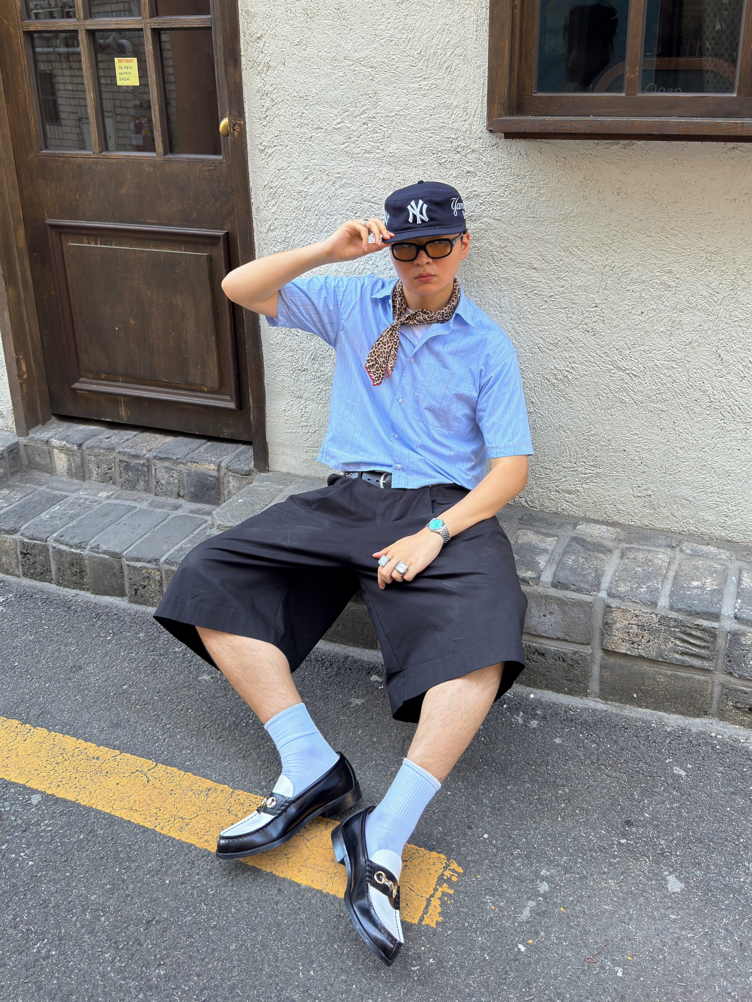 Haruta HS-906 Penny Loafer Black & White, Haruta Harutag Horsebit Gold 착용 스타일 - 2