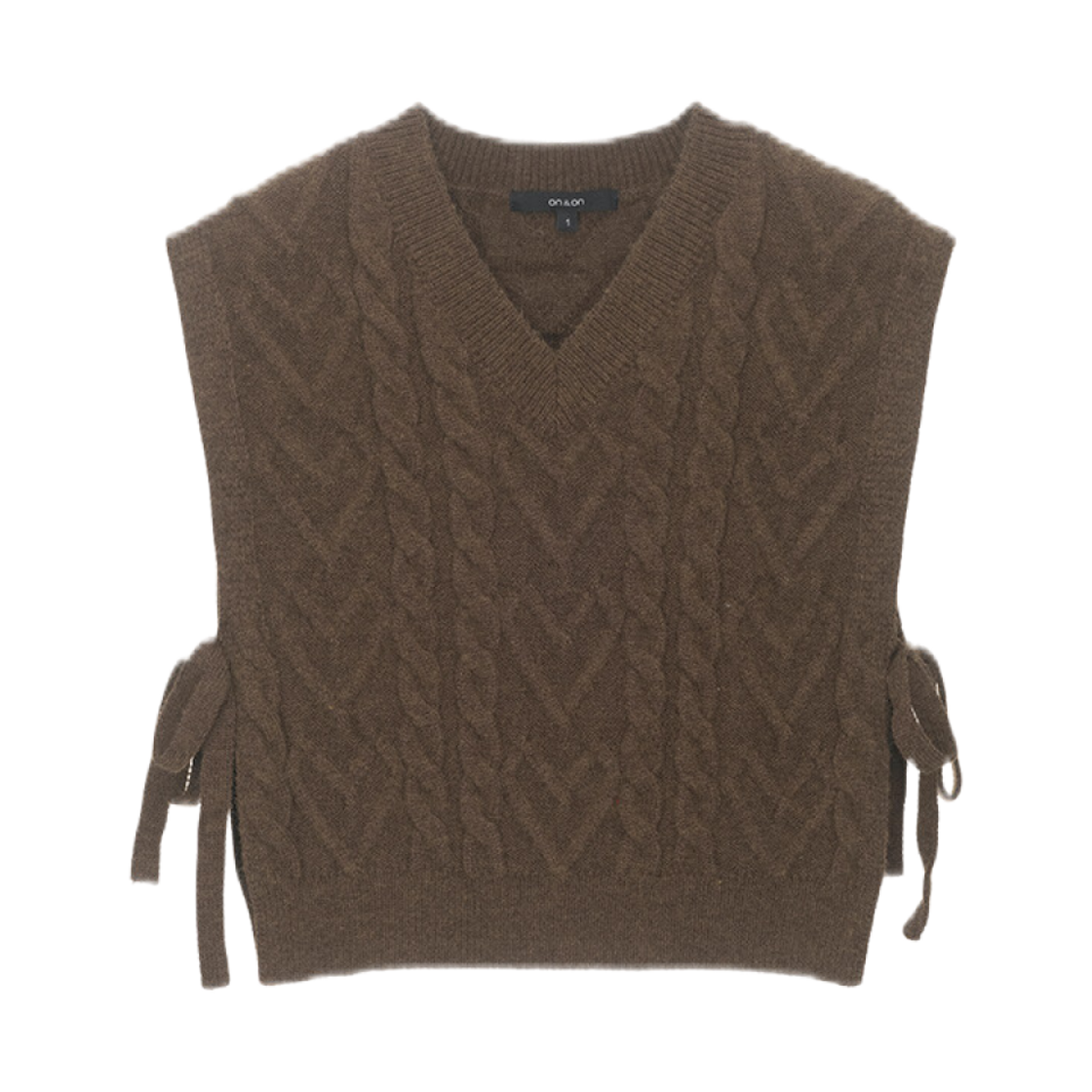 (W) 온앤온 하트 케이블 니트 베스트 브라운((W) On&On Heart Cable Knit Vest Brown)