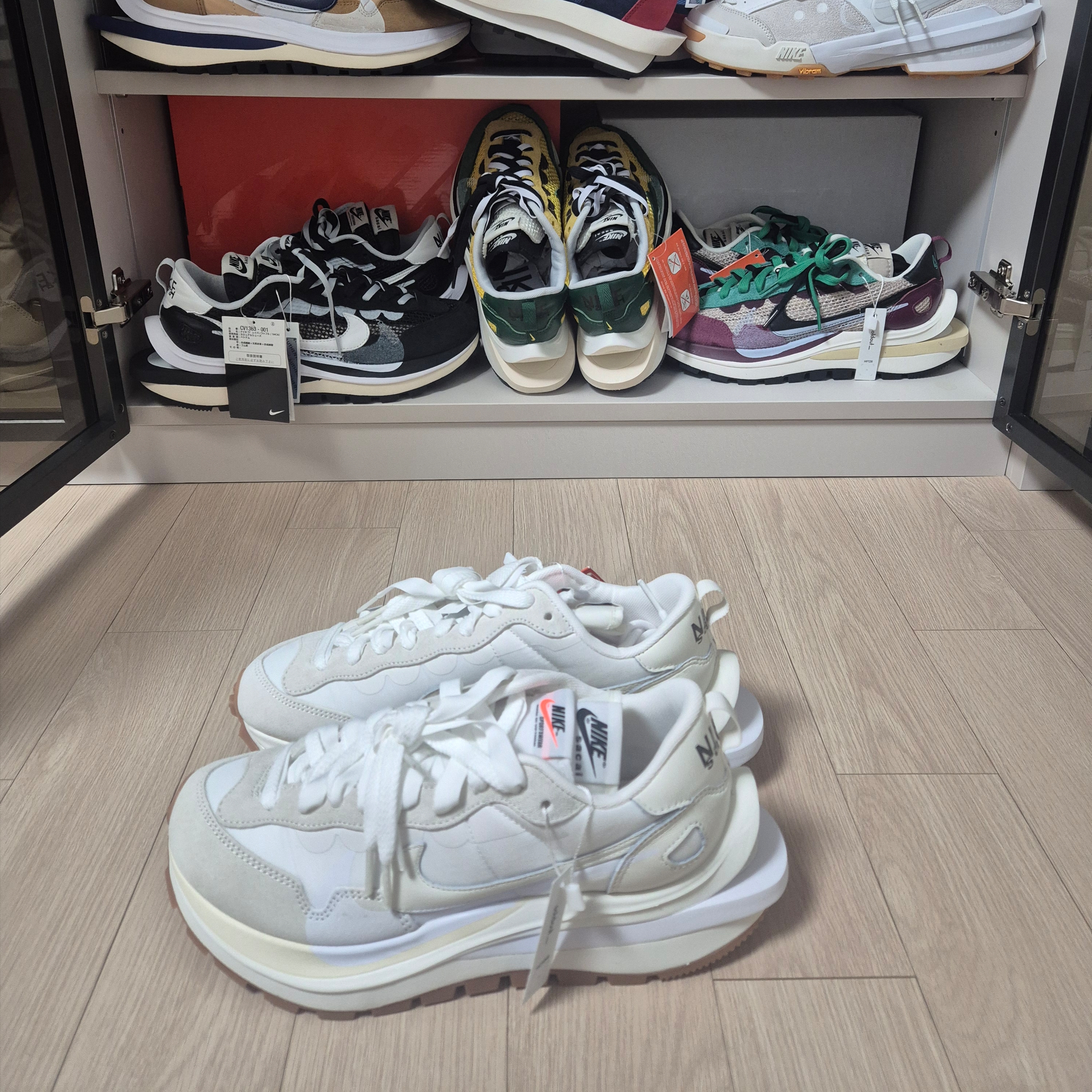 Nike x Sacai VaporWaffle White and Gum 착용 스타일 - 6