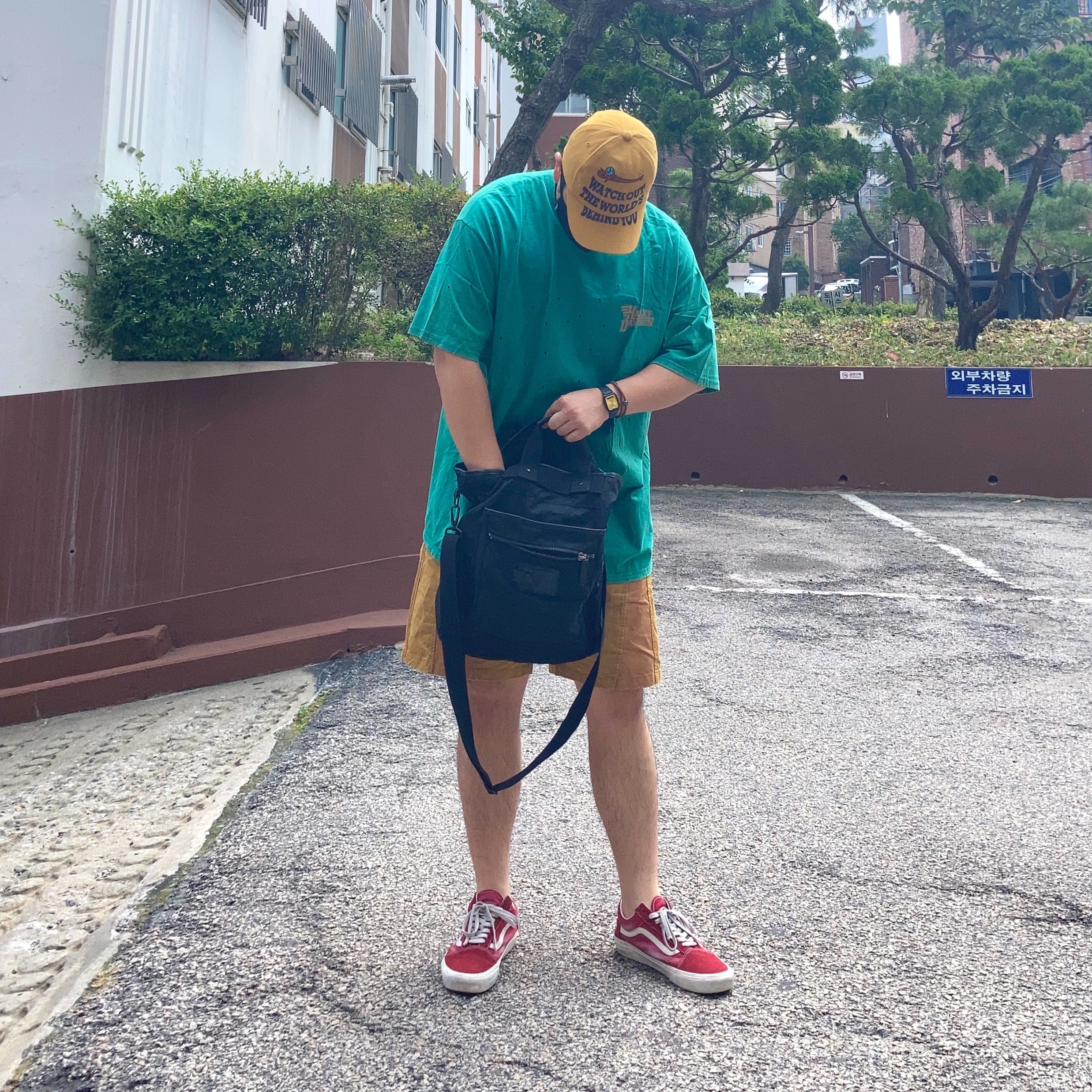 Problemallways Watch Out Cotton Ball Cap Yellow, Vans Old Skool Wave Washed Red 착용 스타일 - 3