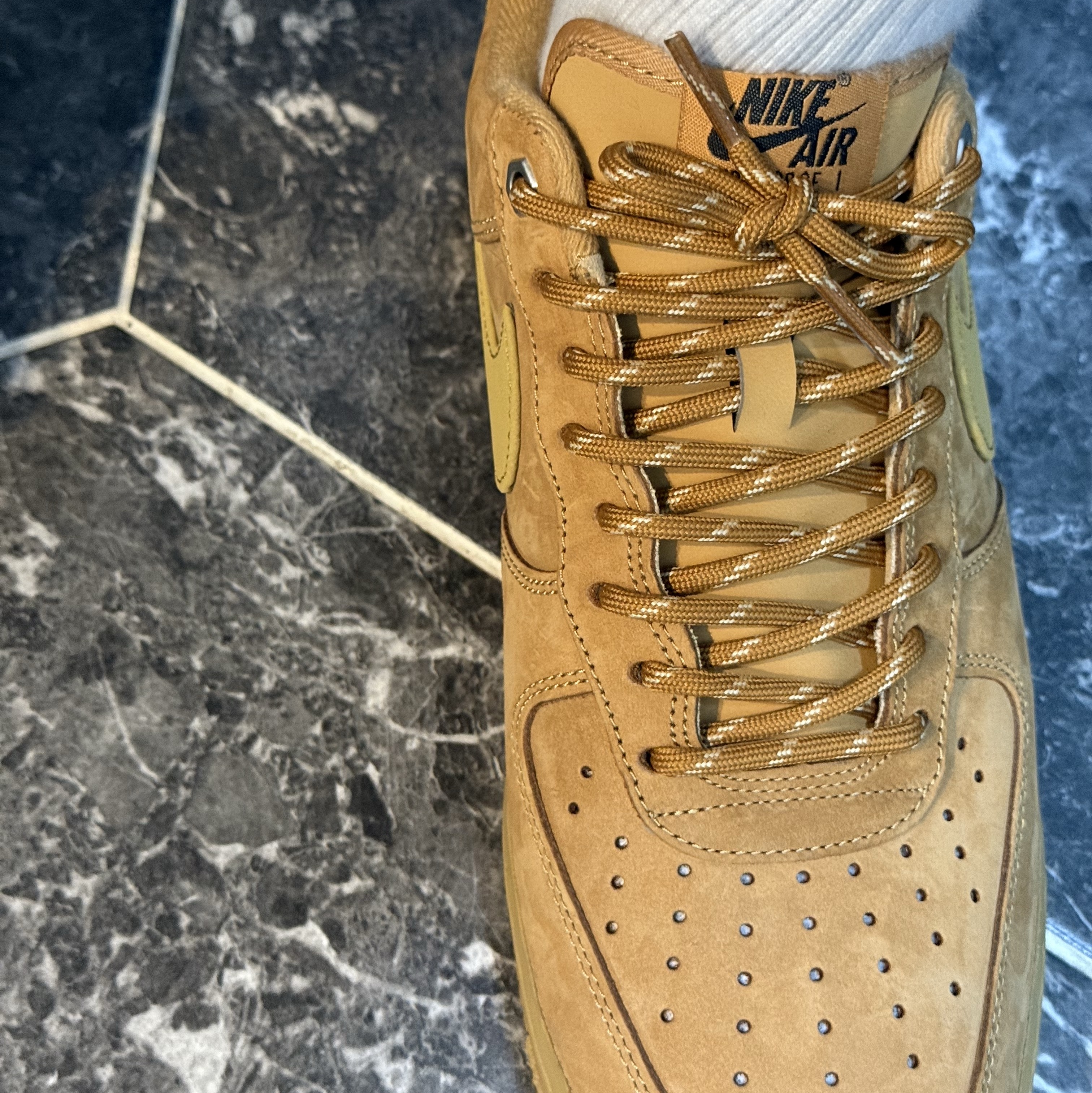 Nike Air Force 1 '07 WB Flax 착용 스타일 - 3