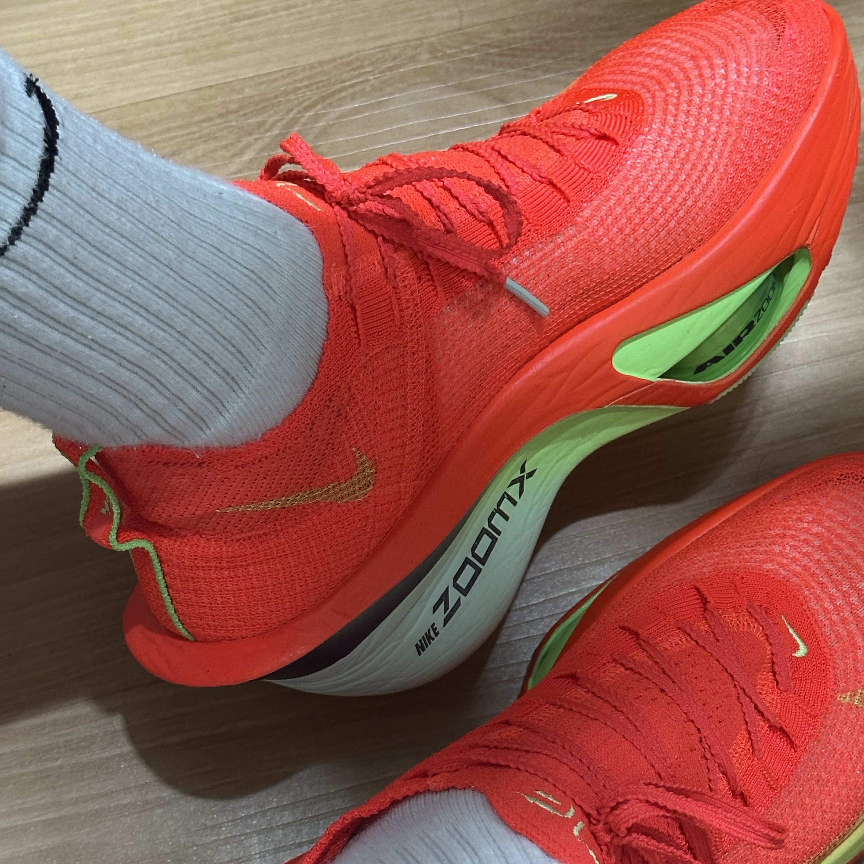 Nike Air Zoom Alphafly Next% 3 Bright Crimson Lime Blast 착용 스타일