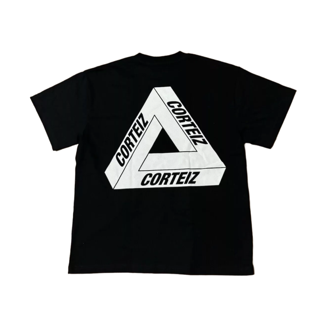 코르테이즈 리얼리 컴플리케이티드 트라이앵글 티셔츠 블랙(Corteiz Really Complicated Triangle T-Shirt Black)