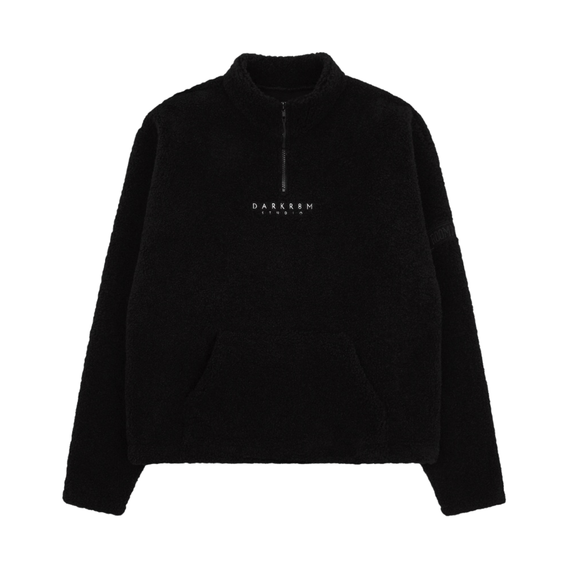 다크룸 스튜디오 바시티 로고 쉐르파 쿼터 집업 탑 블랙(Darkr8m Studio Varsity Logo Sherpa Quarter Zip Up Top Black)