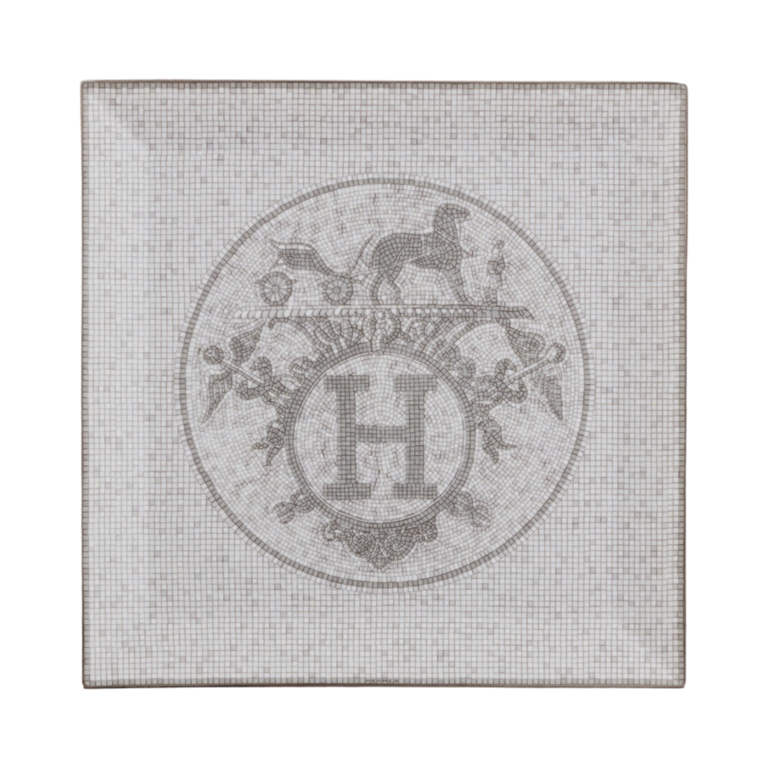 에르메스 모자이크 오 24 스퀘어 플레이트 No.5 플래티넘(Hermes Mosaique Au 24 Square Plate No.5 Platinum)