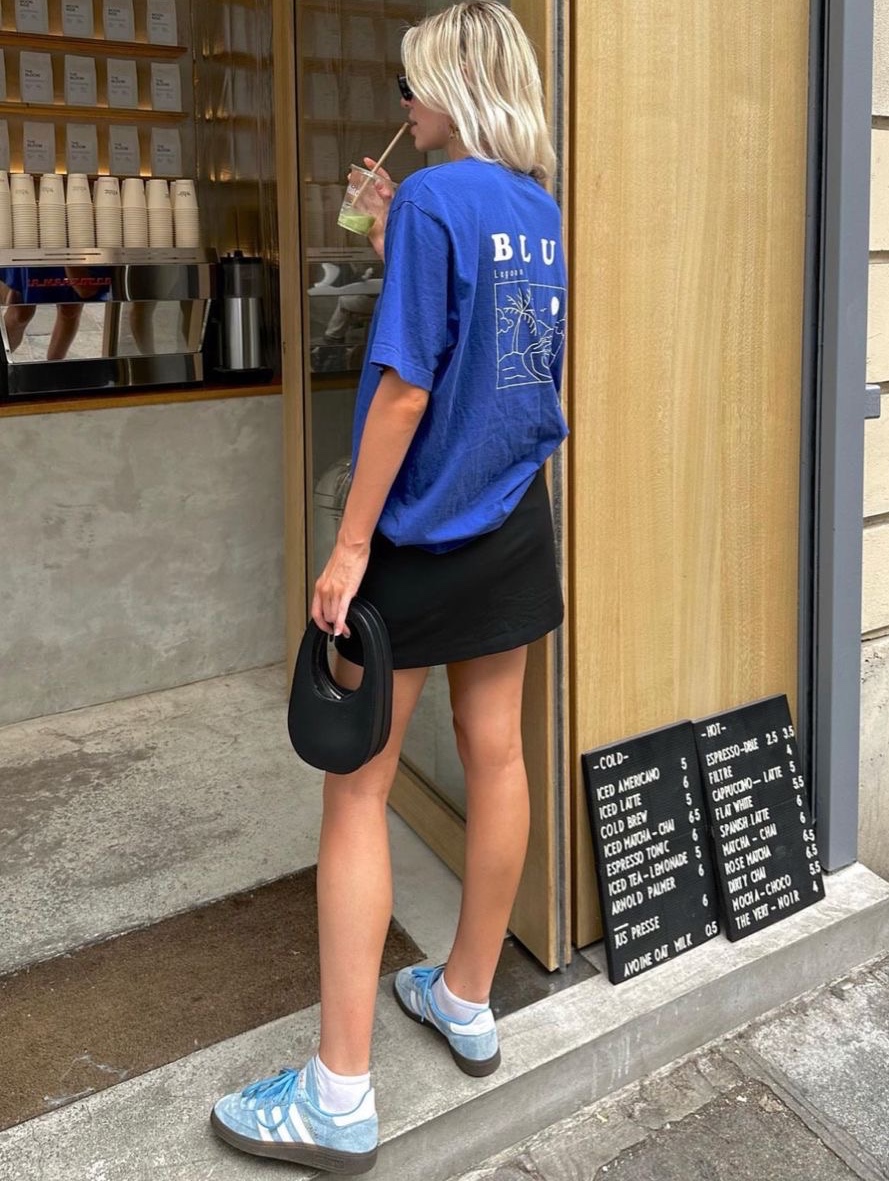 Hysteric Glamour Whisky Woman T-Shirt Dark Indigo Blue, (W) Zara Nylon Skirt Pants Black 착용 스타일