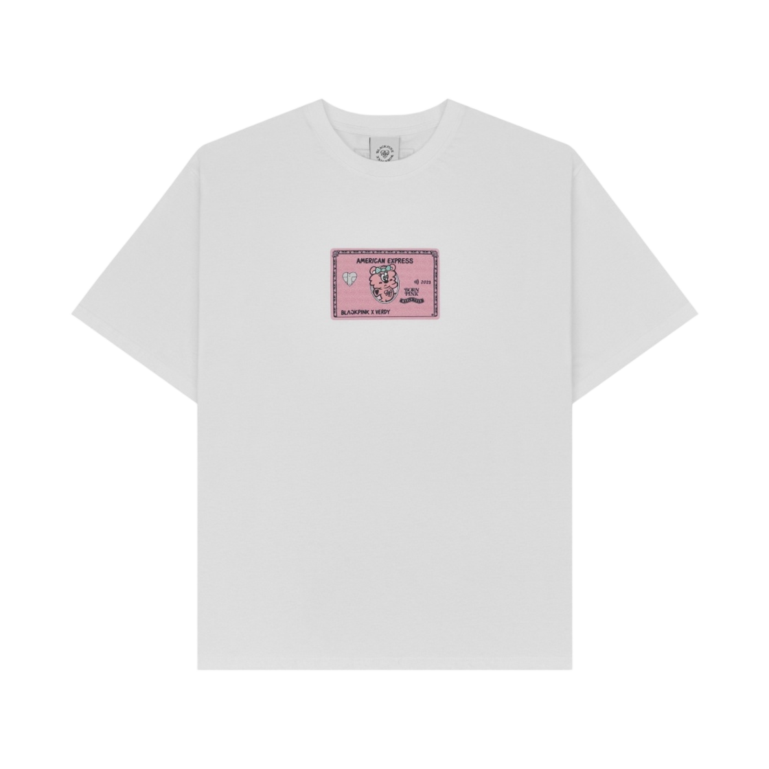 베르디 x 블랙핑크 CC 티셔츠 화이트 - 아멕스 한정(Verdy x Blackpink CC T-Shirt White - Amex Exclusive)