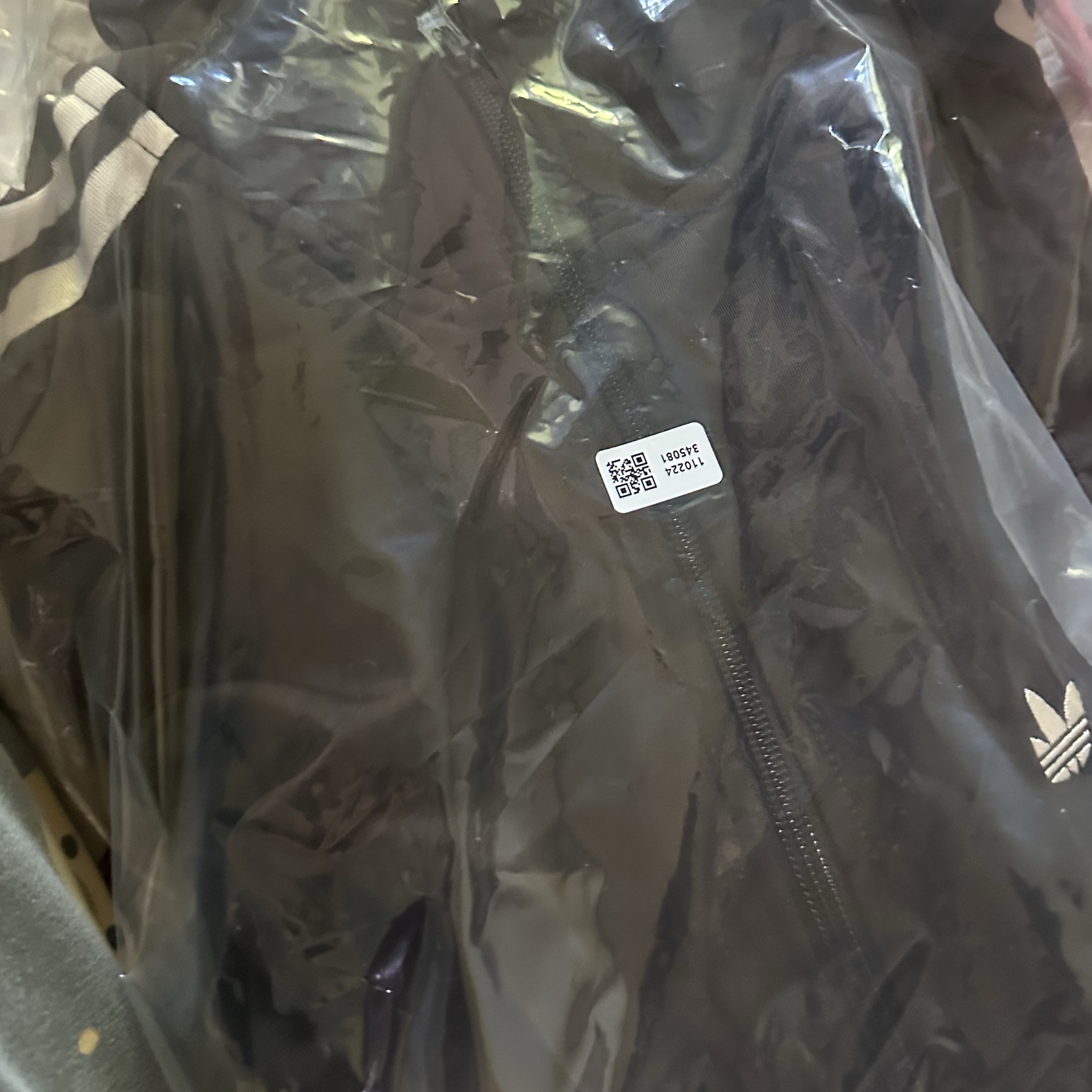 Adidas Originals Track Jacket Gender Neutral Dark Brown Wonder White - KR Sizing 착용 스타일