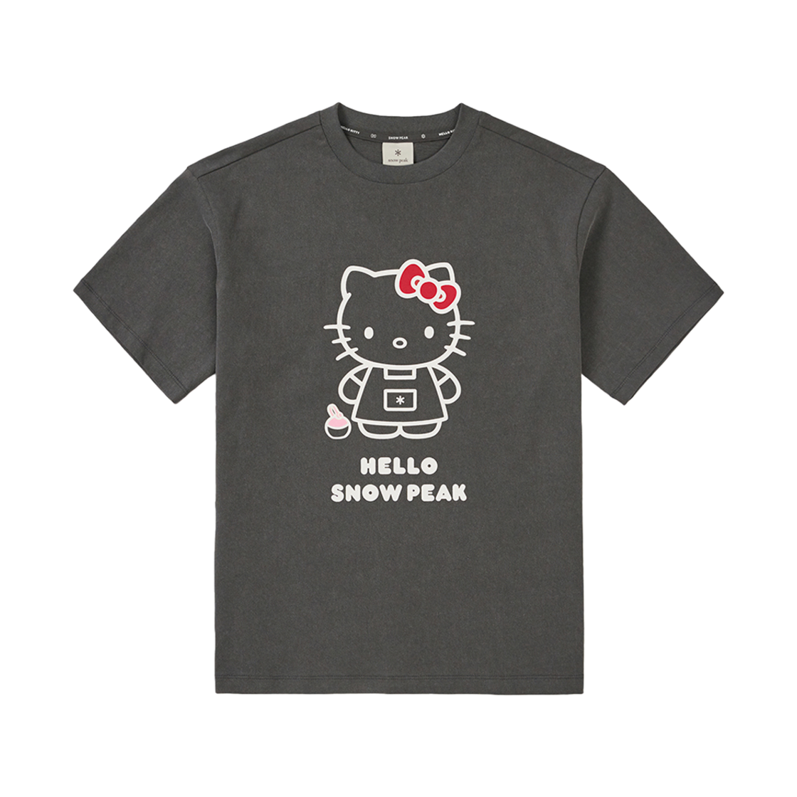 (W) 스노우피크 x 헬로 키티 키치 숏슬리브 티셔츠 다크 차콜((W) Snow Peak x Hello Kitty kitsch Short Sleeve T-Shirt Dark Charcoal)